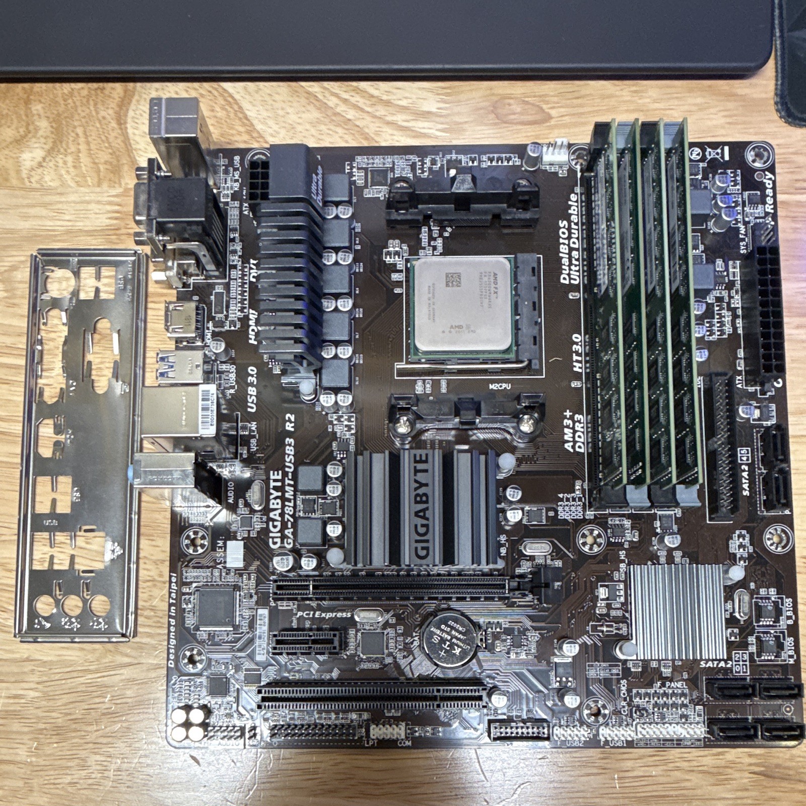 Gigabyte GA-78LMT-USB3 R2 AM3+ Motherboard AMD FX CPU 32GB (4x8GB) DDR3 Combo