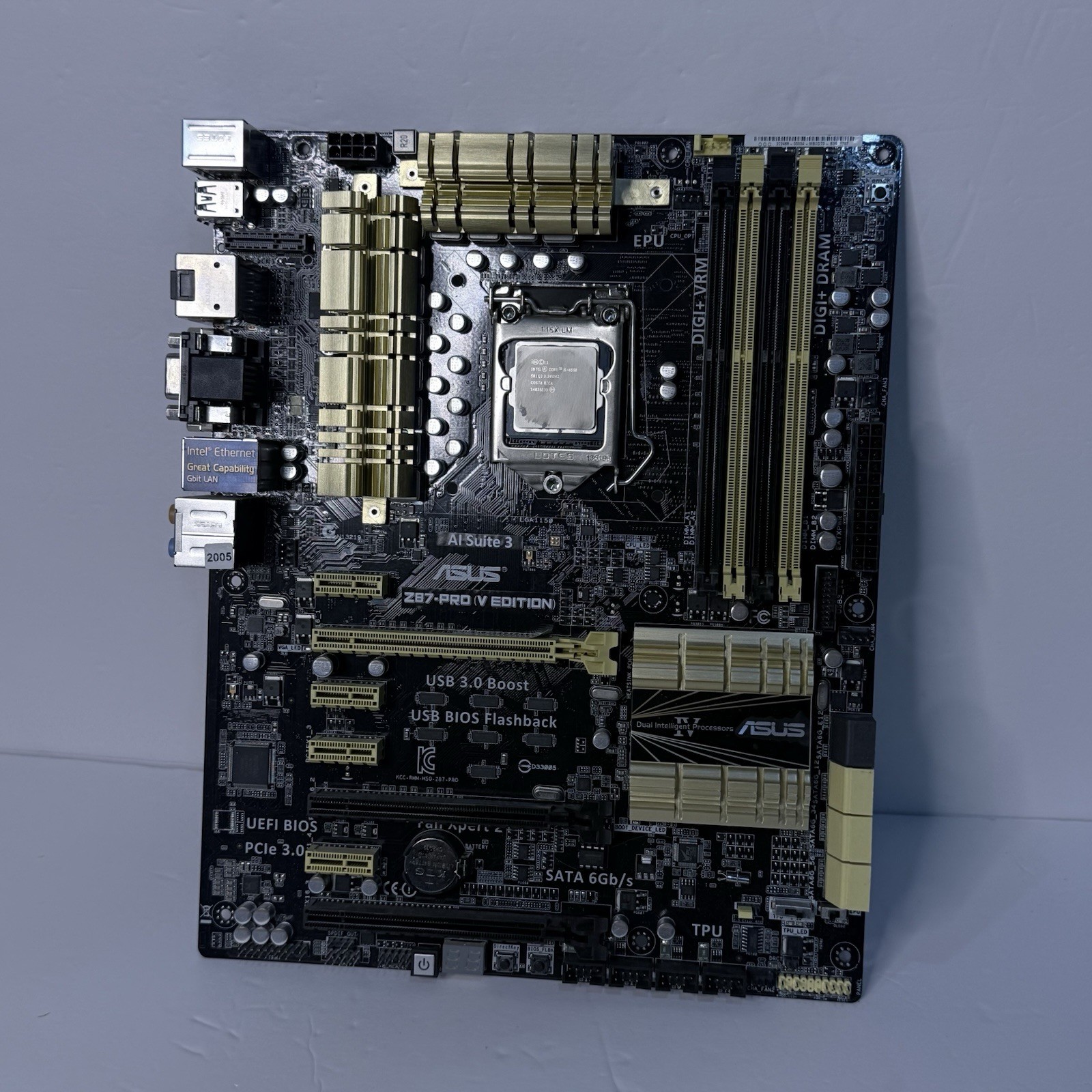 ASUS Z87-PRO ( V EDITION) LGA 1150 Intel DDR3 Motherboard w I5-4590