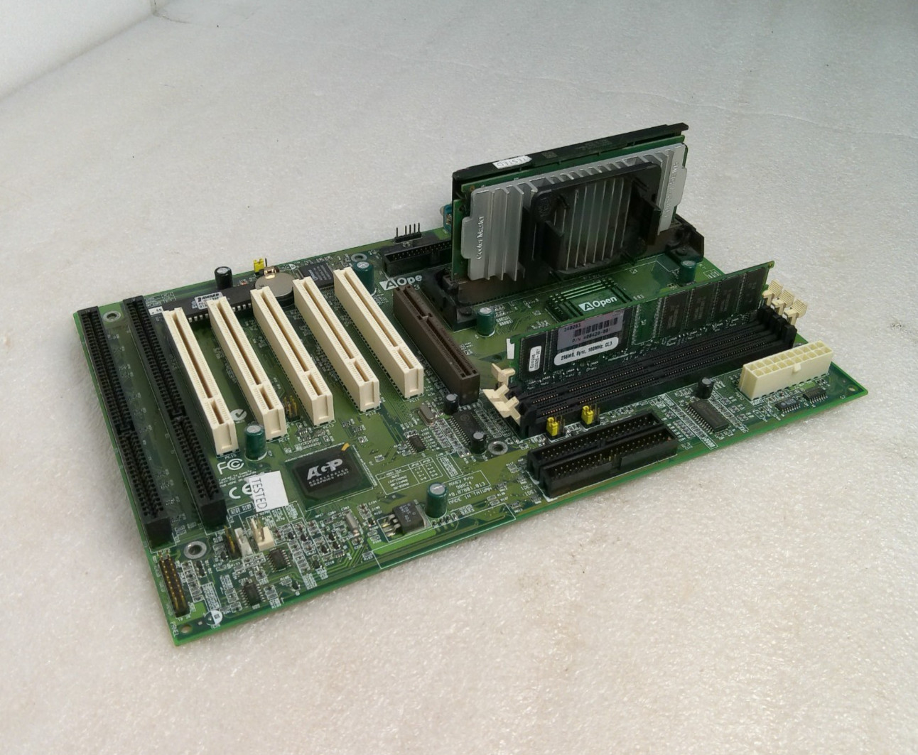 AOpen AX63 Pro ATX Motherboard W/ Intel SL35D CPU &RAM