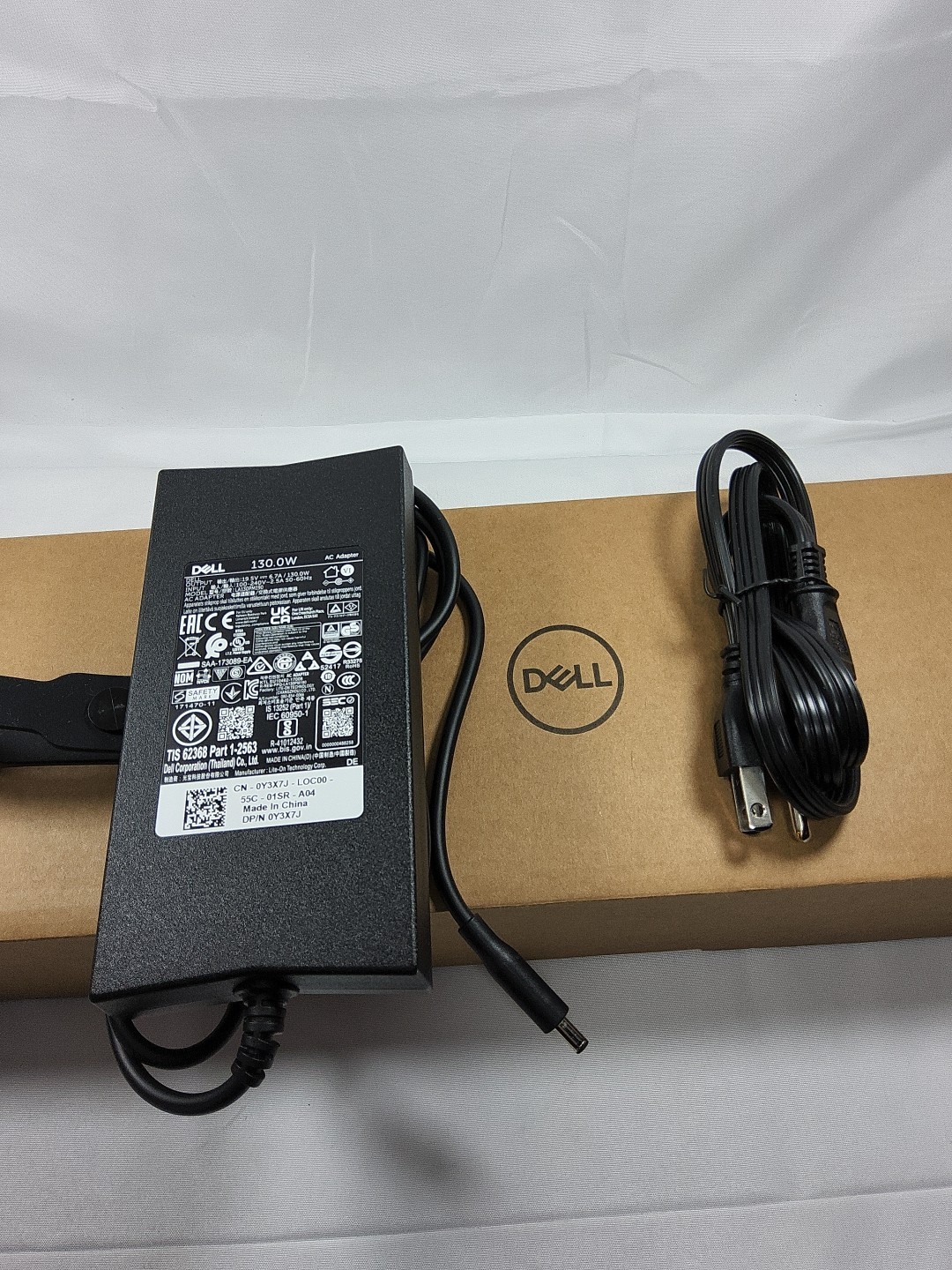 0JU012 Genuine Dell AC Adapter For D6000 WD15 K17A Docking Station Charger 130W