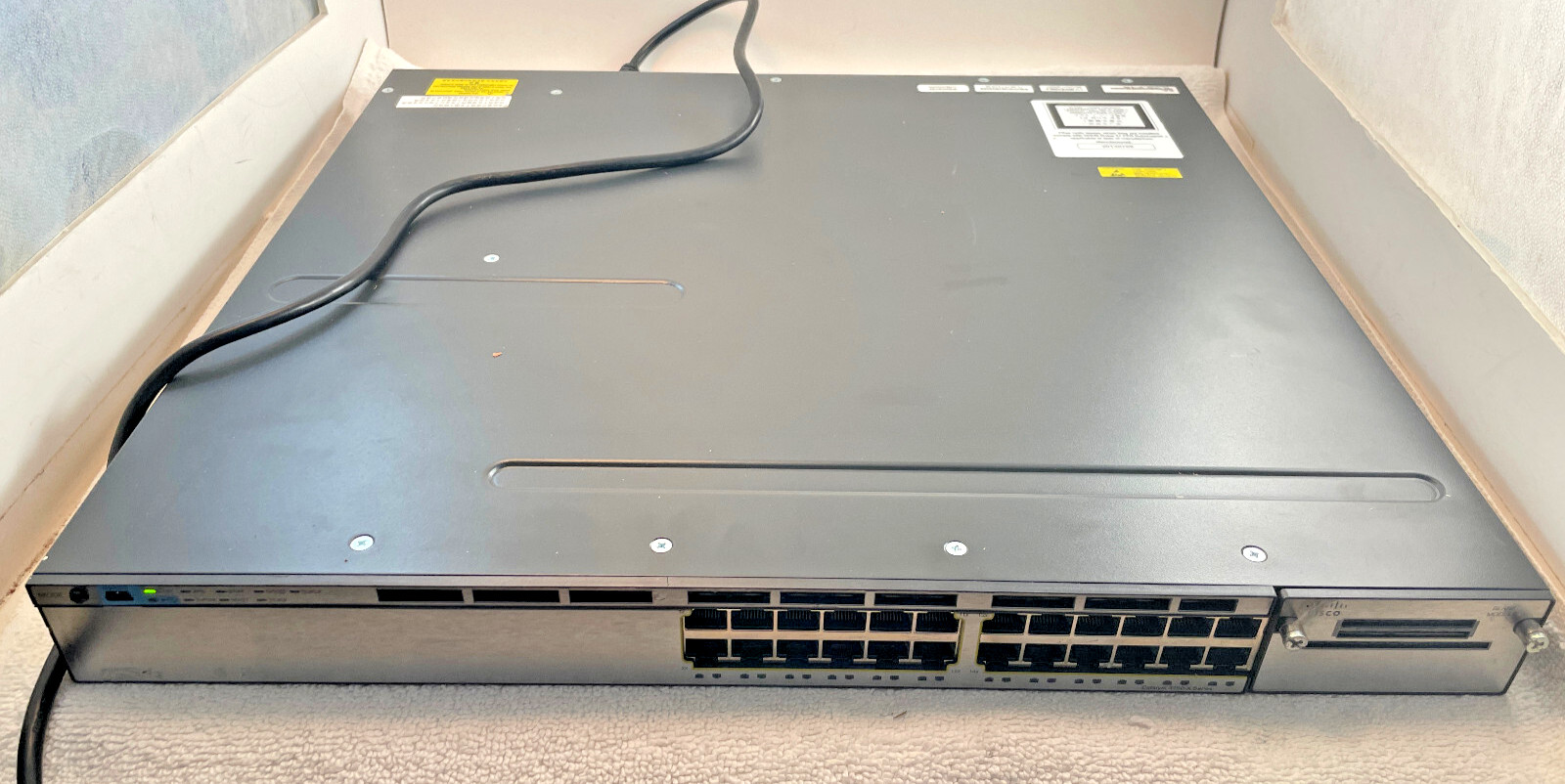 Cisco WS-C3750X-24T-S 24 Port Gigabit Managed Switch  PSU C3KX-NM-1G Module Cord
