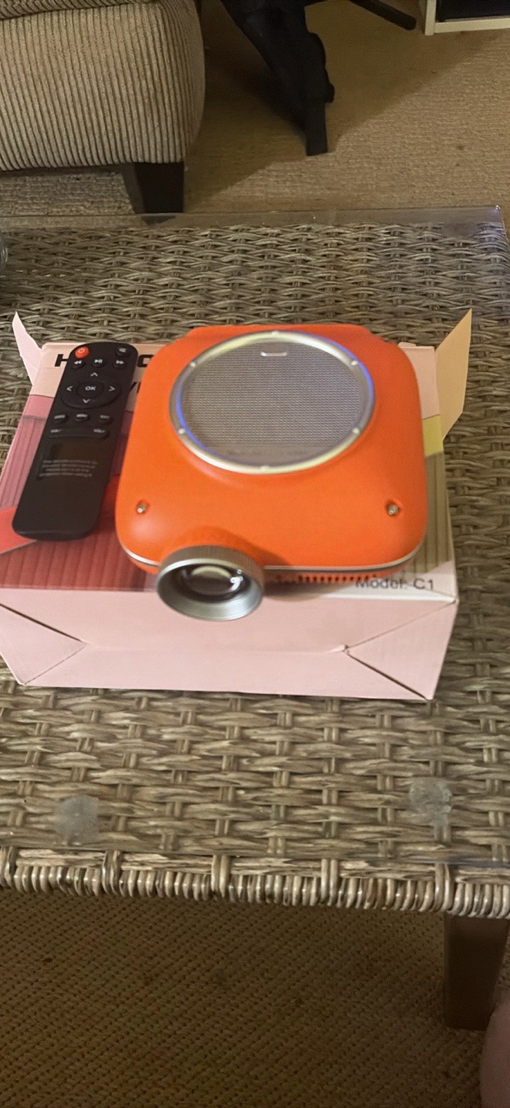 Hompow Mini Projector 1080P Supported Portable Bluetooth Projector