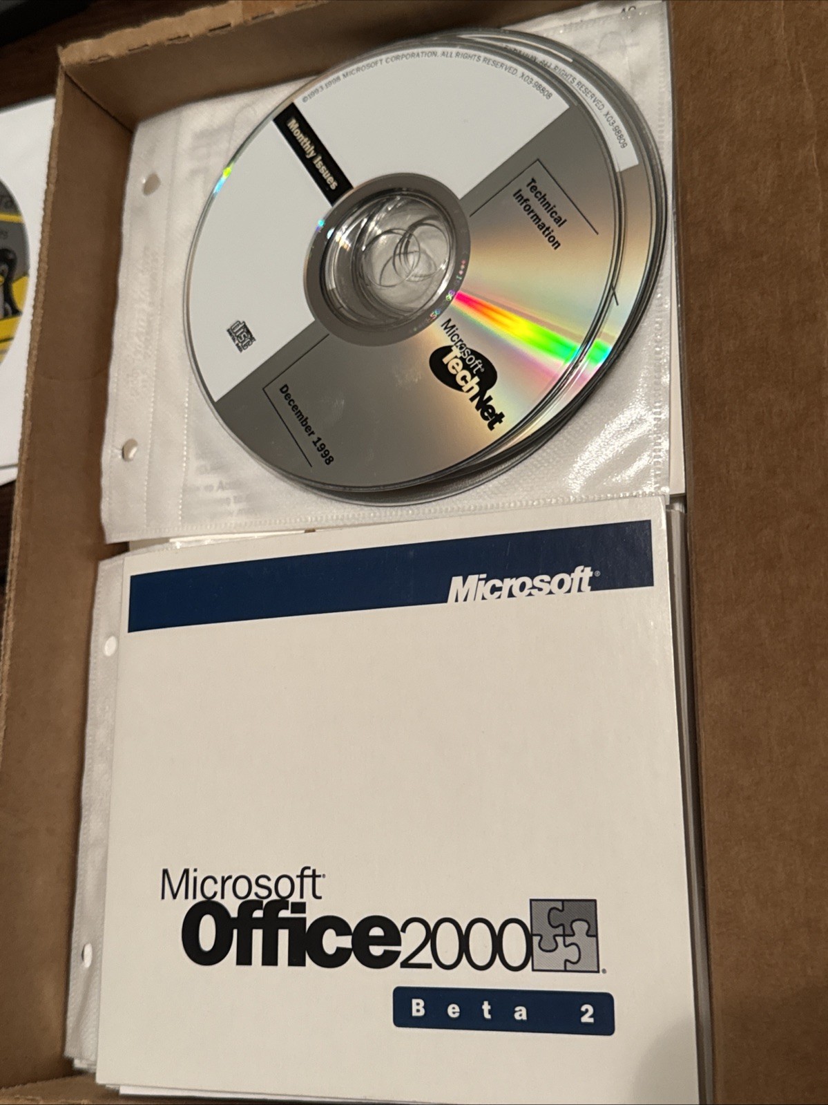 Microsoft Office 2000 Beta 2 Build 2221B from Oct 1998 MSDN Extras Technet Lot