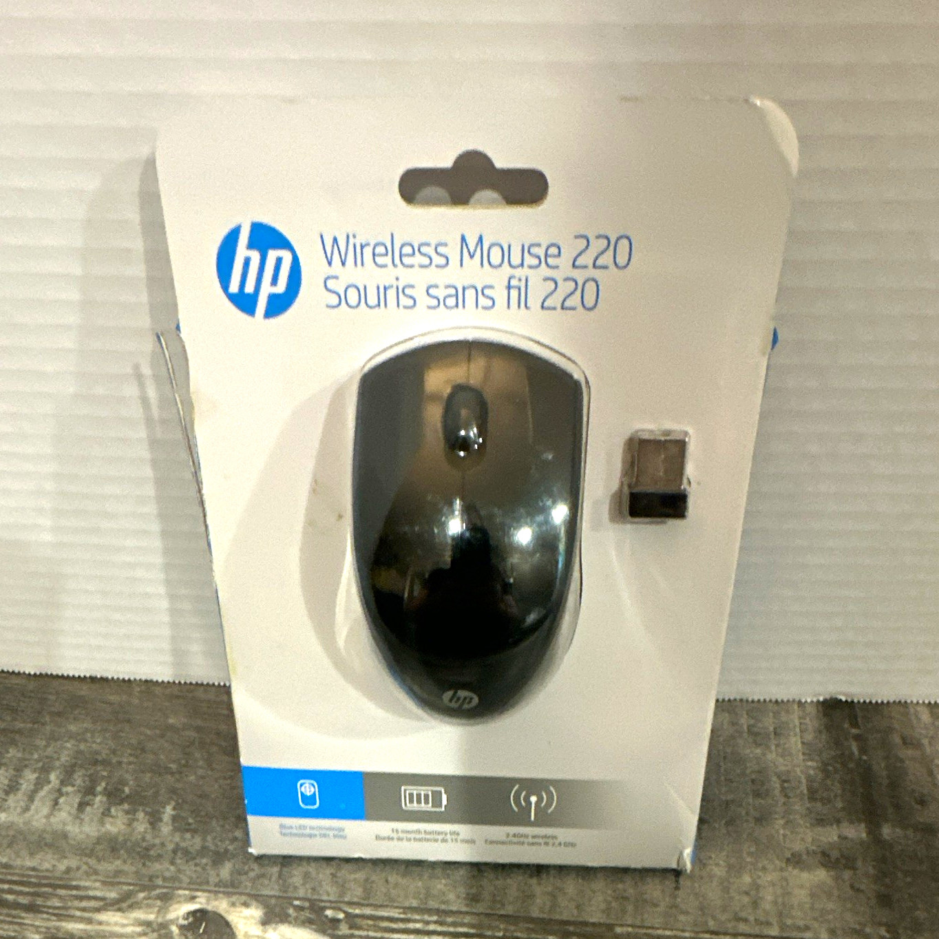 HP Wireless Mouse 220 Black Optical Wireless USB Mouse w/ Receiver 1600 DPI