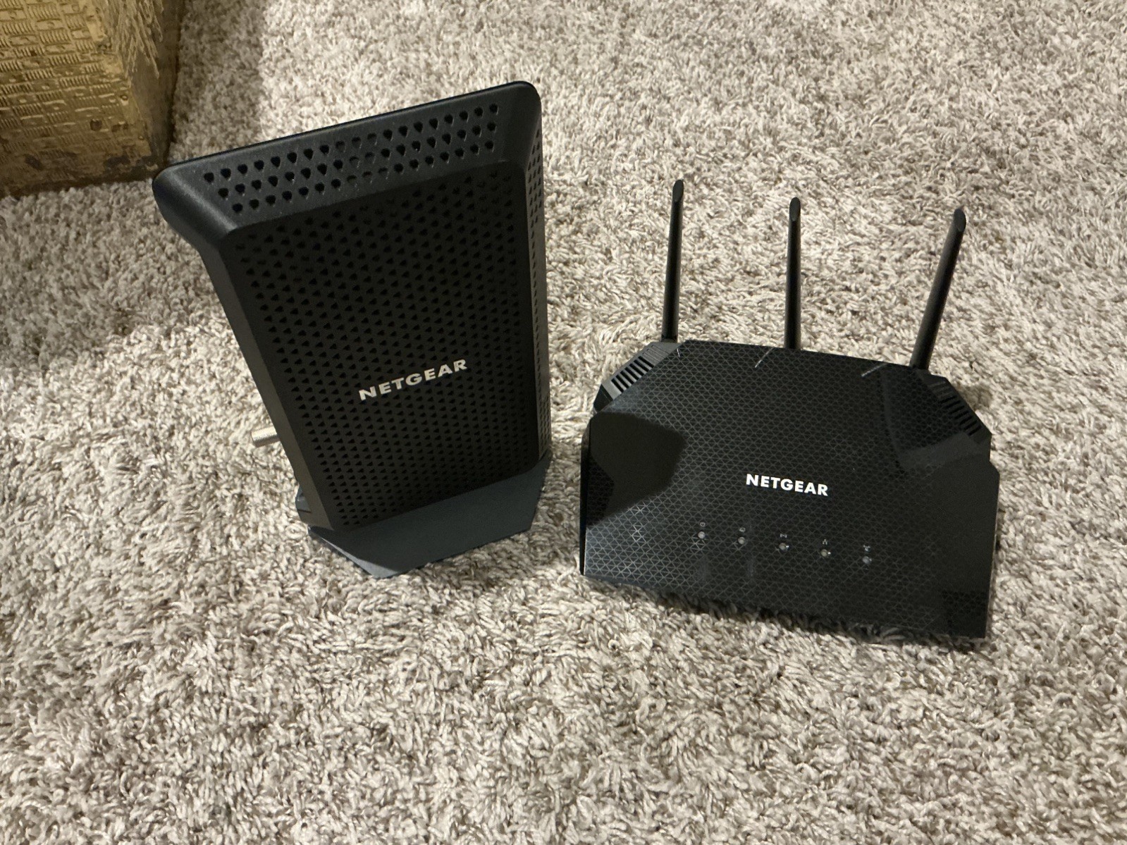 NETGEAR Nighthawk Modem CM1200 & Nighthawk AX1800 (Rax10) Router
