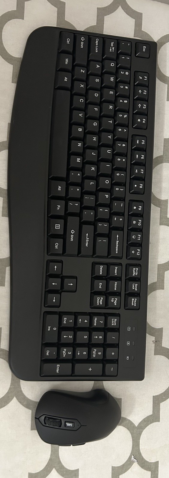 QUASIO Wireless Keyboard and Mouse Combo Full-Sized 2.4GH Comfortable for PC/Mac