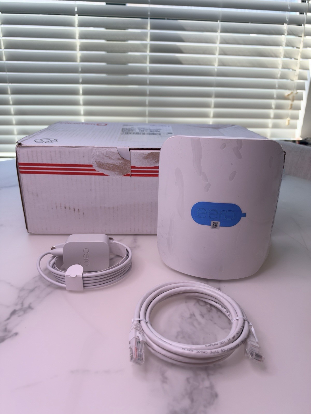 eero Pro 7 Wi-Fi 7 Router, 2-Port 5GbE, USB-C, White (ME10001)
