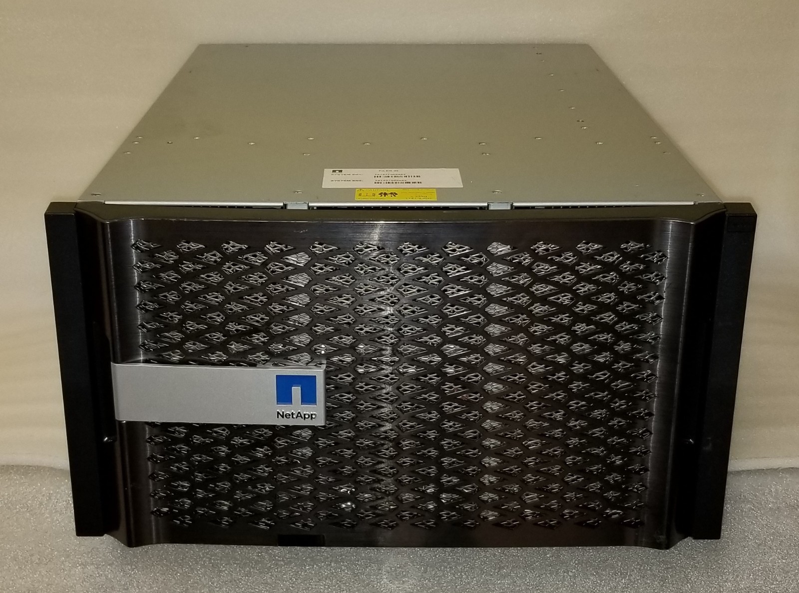 FAS8040 NetApp FAS8040A Filer System w/ Dual Controllers, 2 PSU, Rails