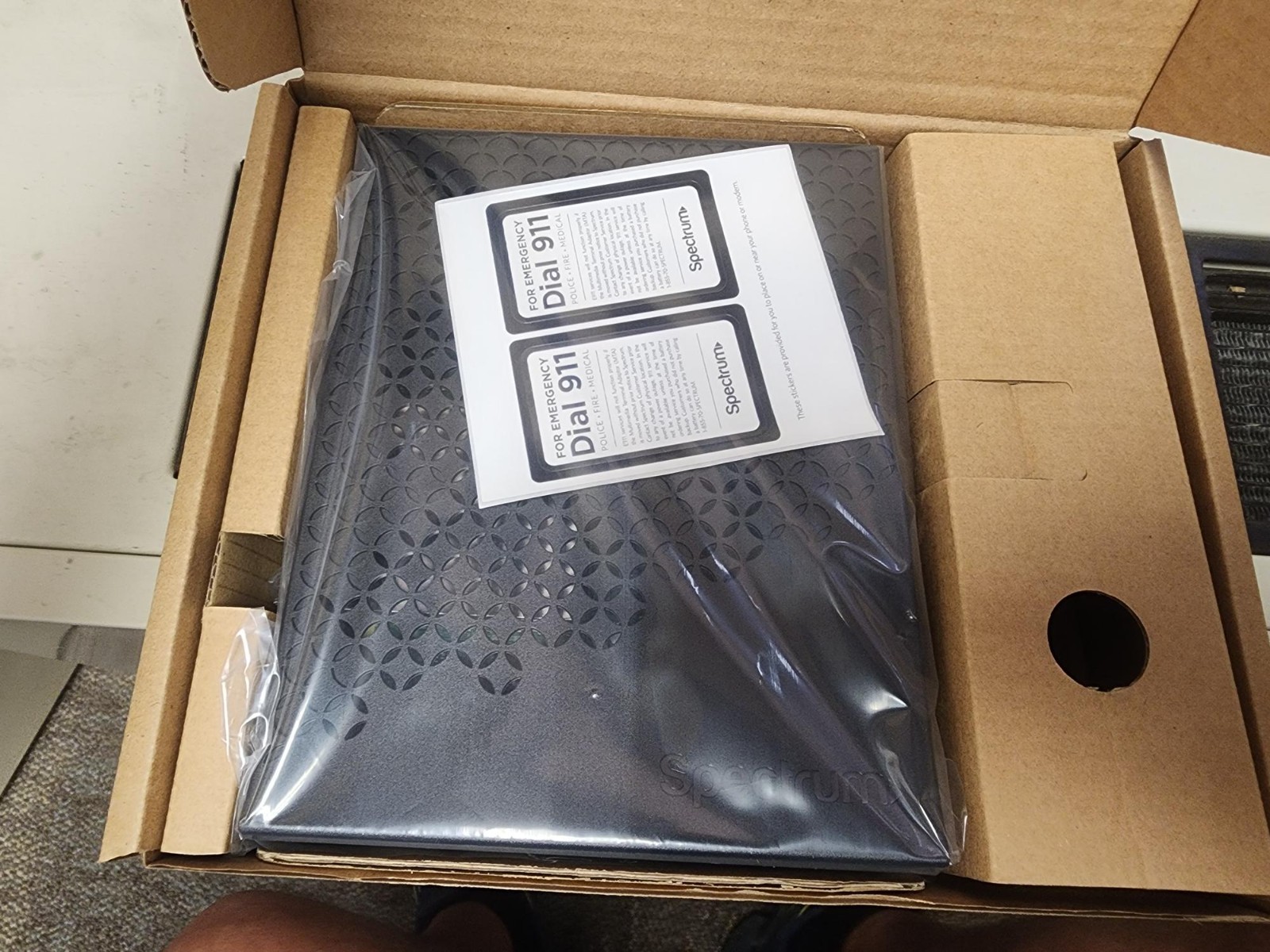 SPECTRUM D3.1 2.5G eMTA DOCSIS Advanced Modem ES2251 (S3) NIB