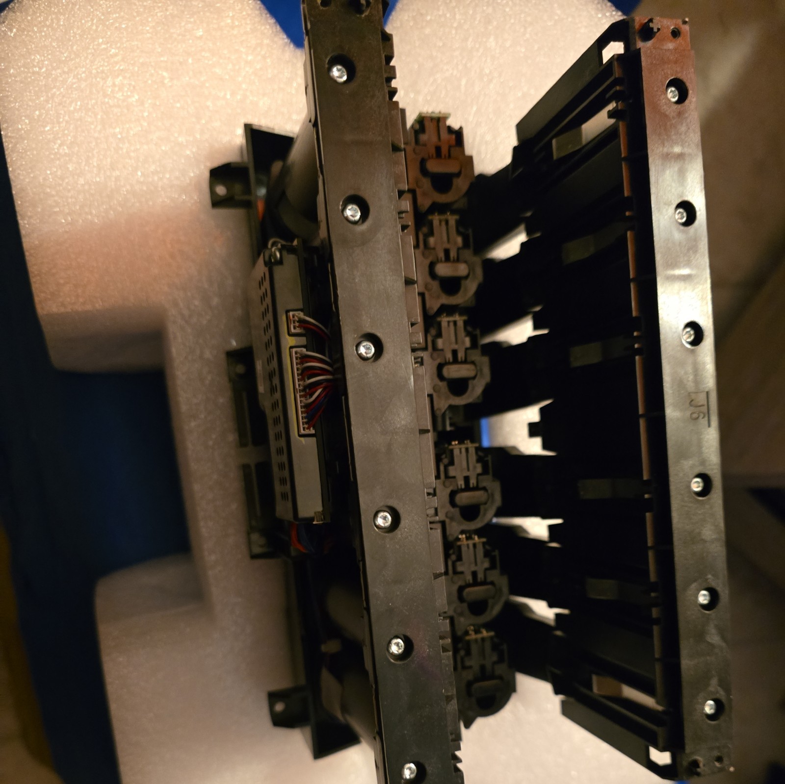 T8W15-67022 HP Designjet Z6 Ink Supply Station