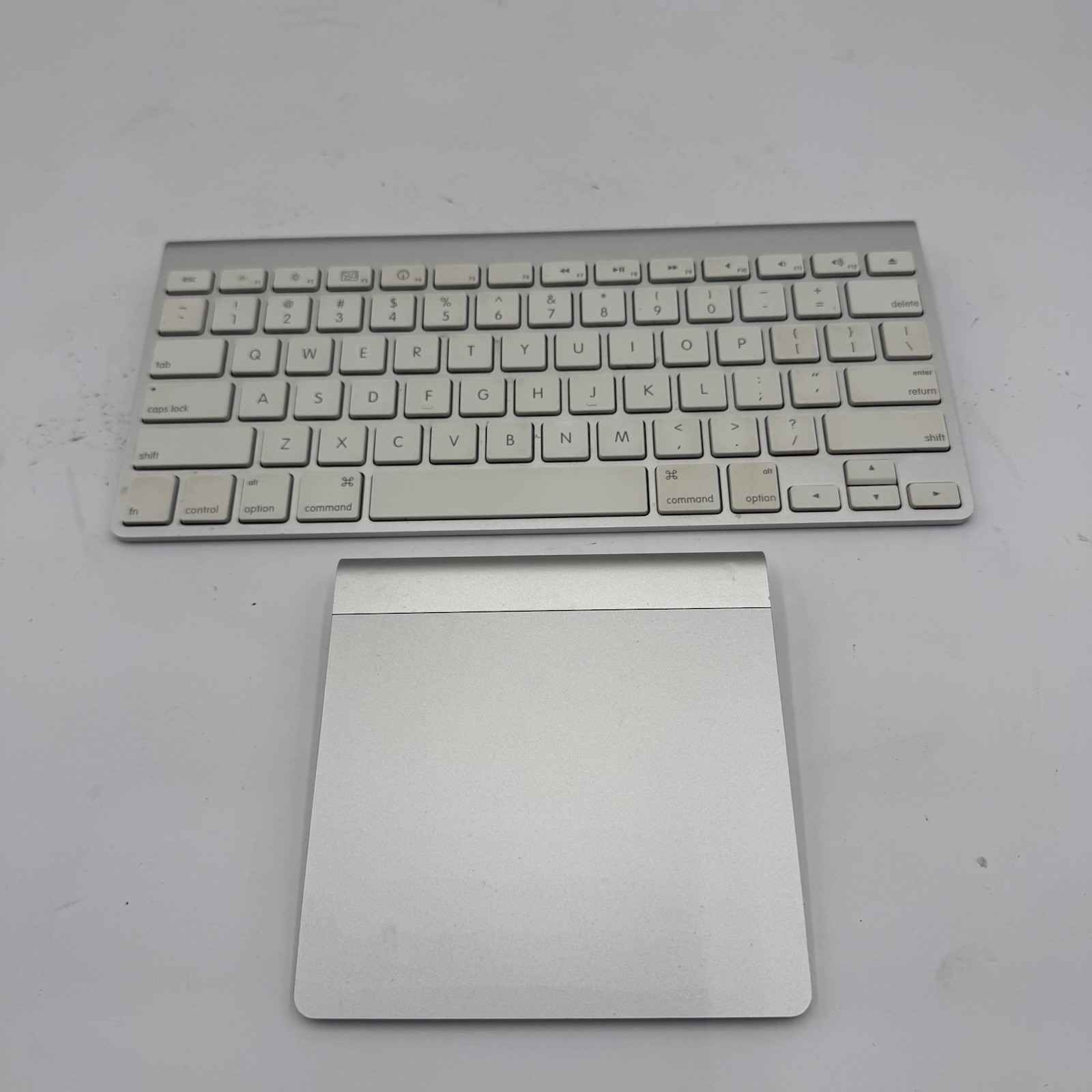 E4 Apple Wireless Keyboard A1255 + Magic Trackpad A1339 Bluetooth Bundle