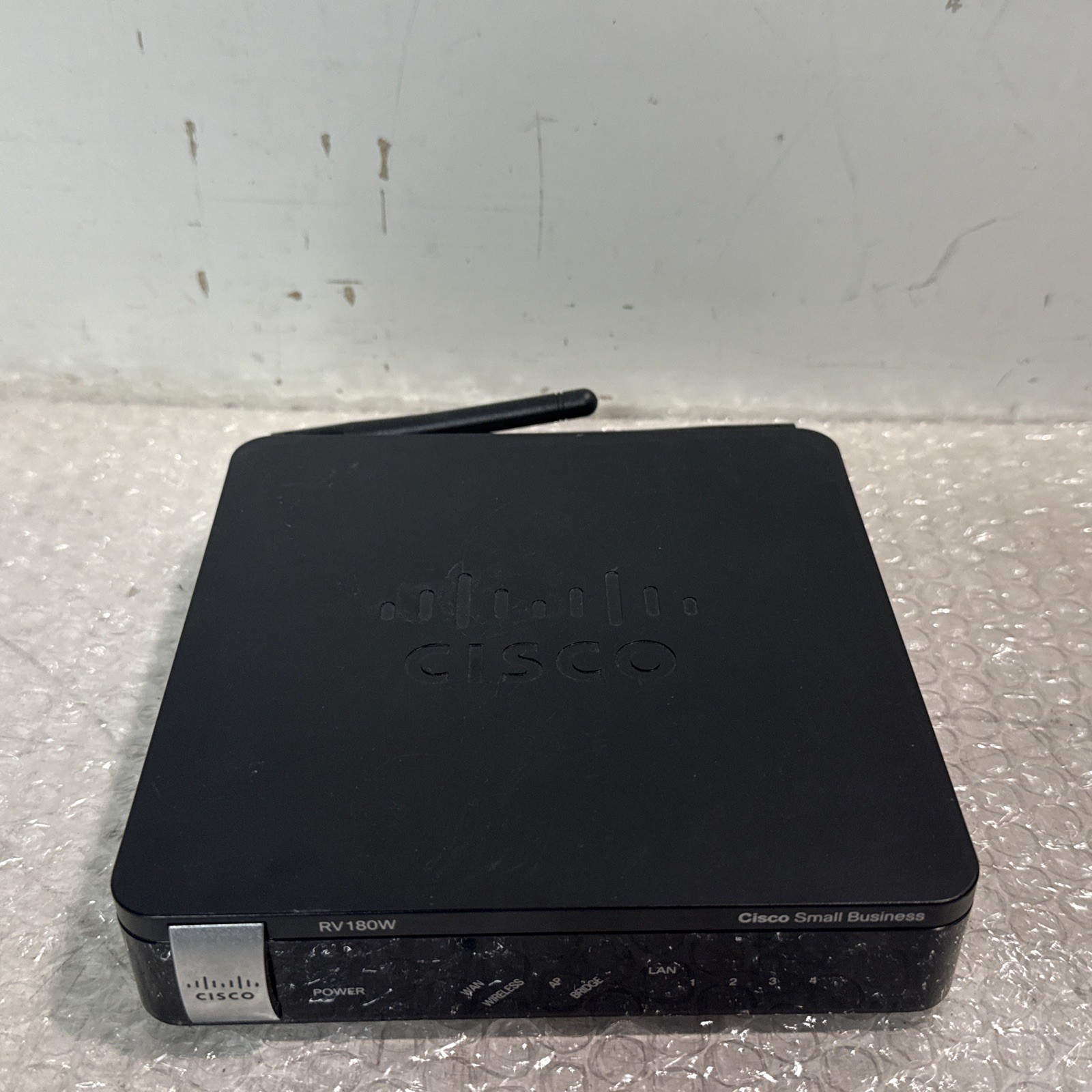 Cisco RV180 4-Port Gigabit Wired VPN Router - Small Business Router