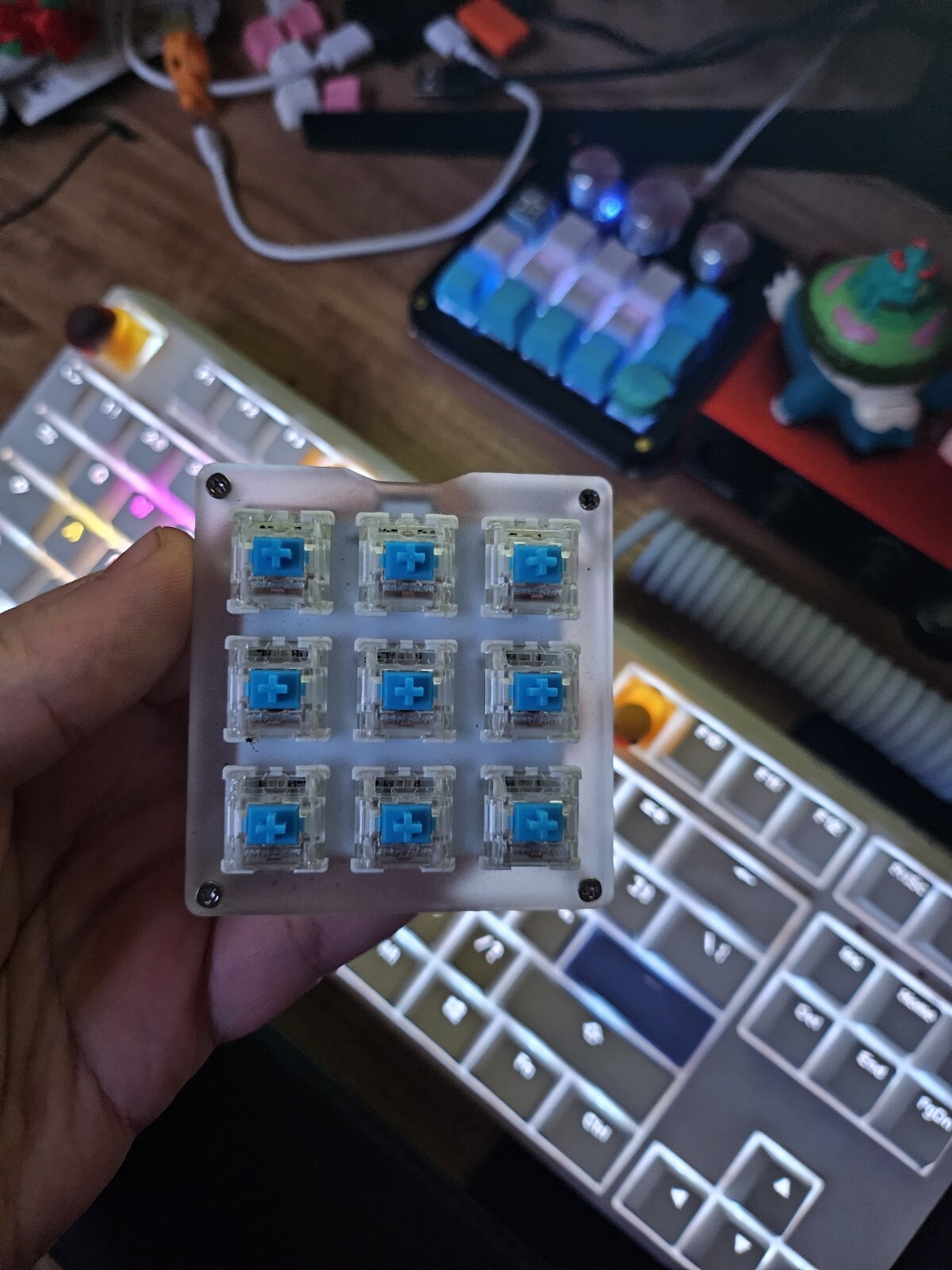 9-Key Macropad Backlit And Fully Programmable, Cherry MX Blue Switches