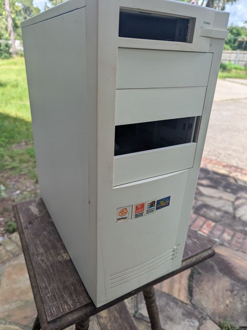 Vintage Intel Pentium Desktop Computer Tower PC Beige Case Powers On TC