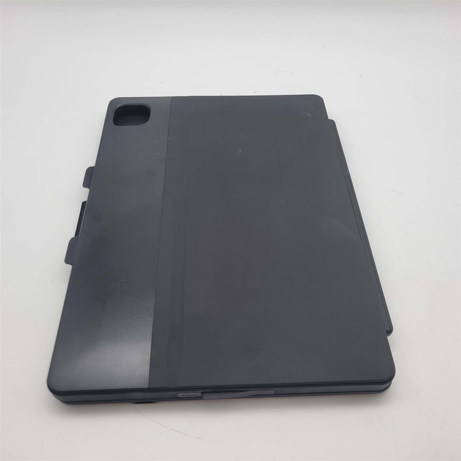 ZAGG Pro Keys Connect Keyboard Case with Trackpad iPad Pro 11"