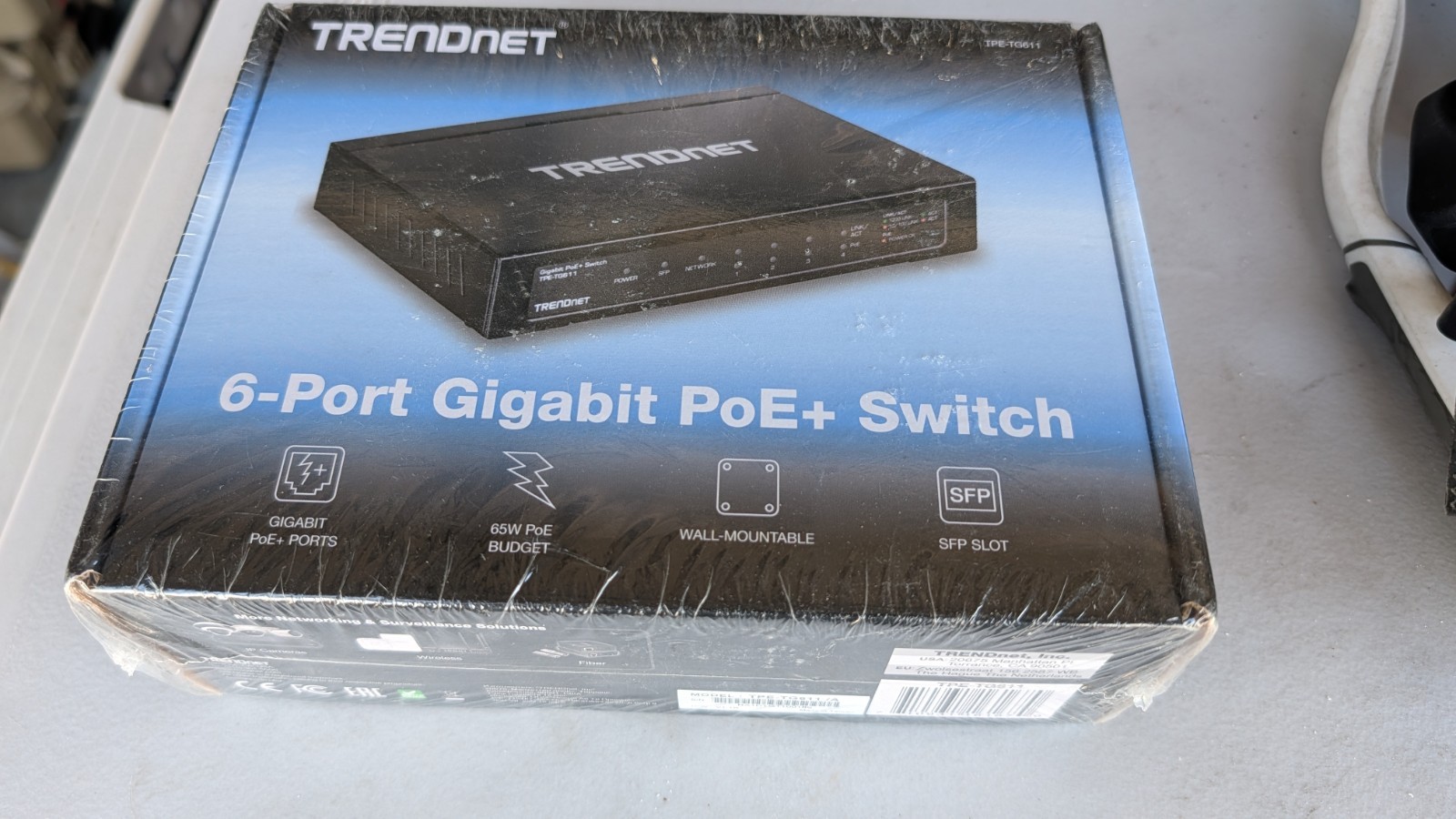 TRENDnet 6-port Gigabit Poe+ Switch; TPE-TG611; 4 X Gigabit Poe+ NEW IN BOX