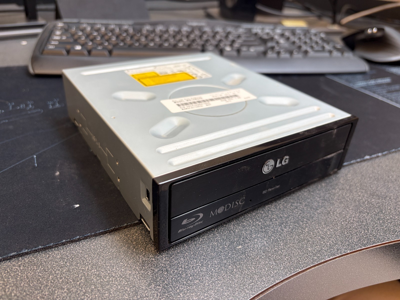 LG WH14NS40 Blu-ray/DVD/CD/Game SATA Optical Drive | M-Disc Rewriter/Burner