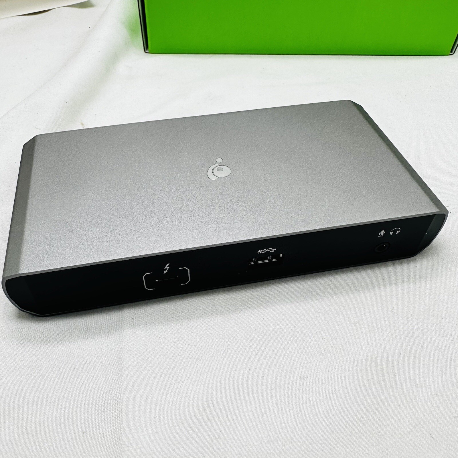 IOGEAR Quantum Dual Mode Thunderbolt 3 Dock Pro GTD737
