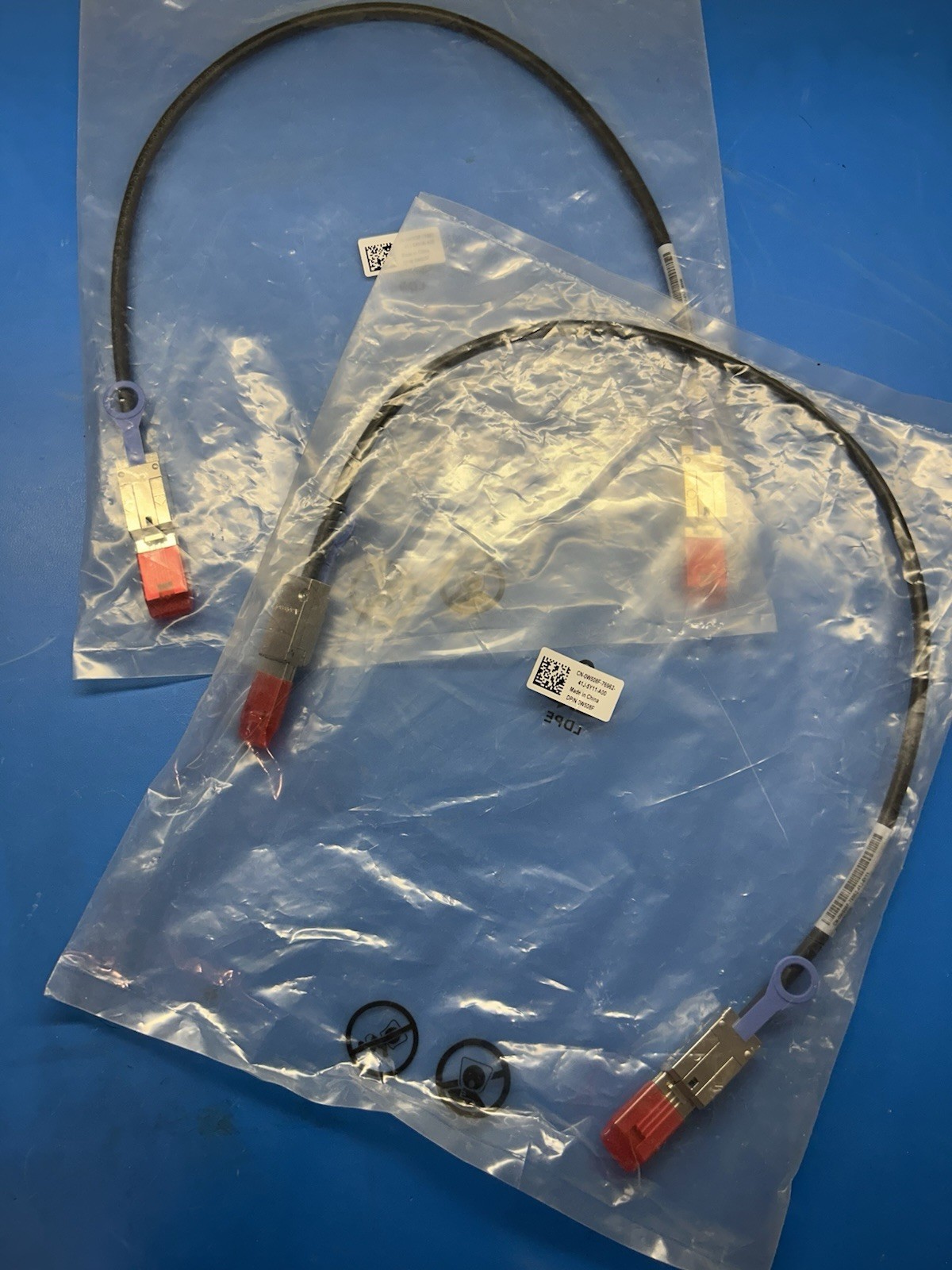 QTY 2 - Dell Amphenol Mini 24" SAS Cable (DP/N 0W508F)