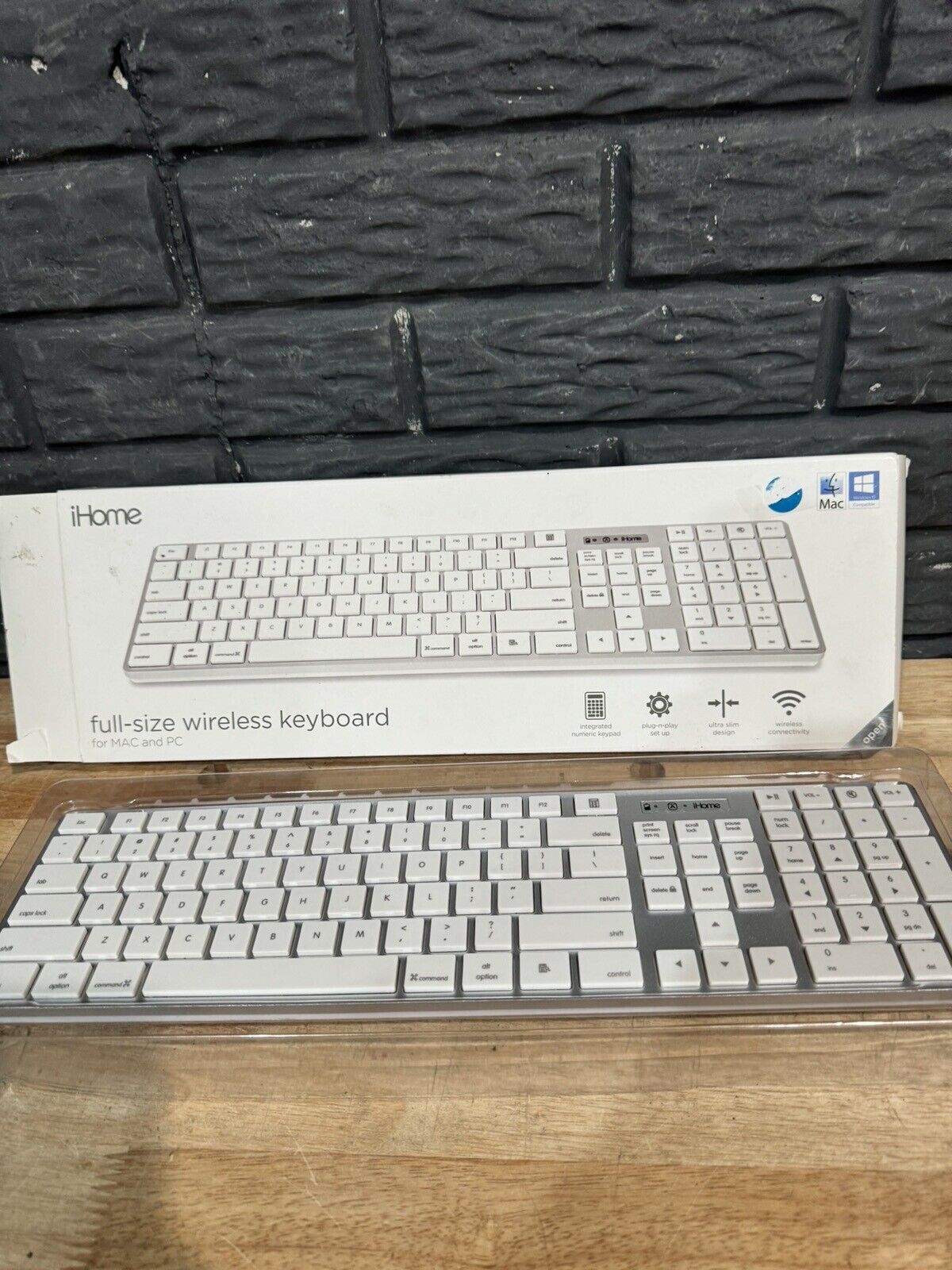 iHome IMAC full -size wireless keyboard with 2.4G Nano Receiver