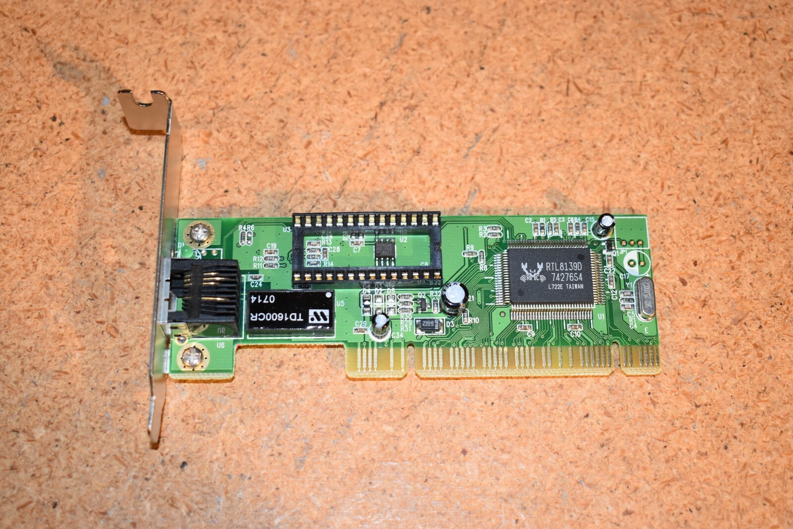 Startech ST100SLP Low Profile PCI 10/100 Ethernet Card 