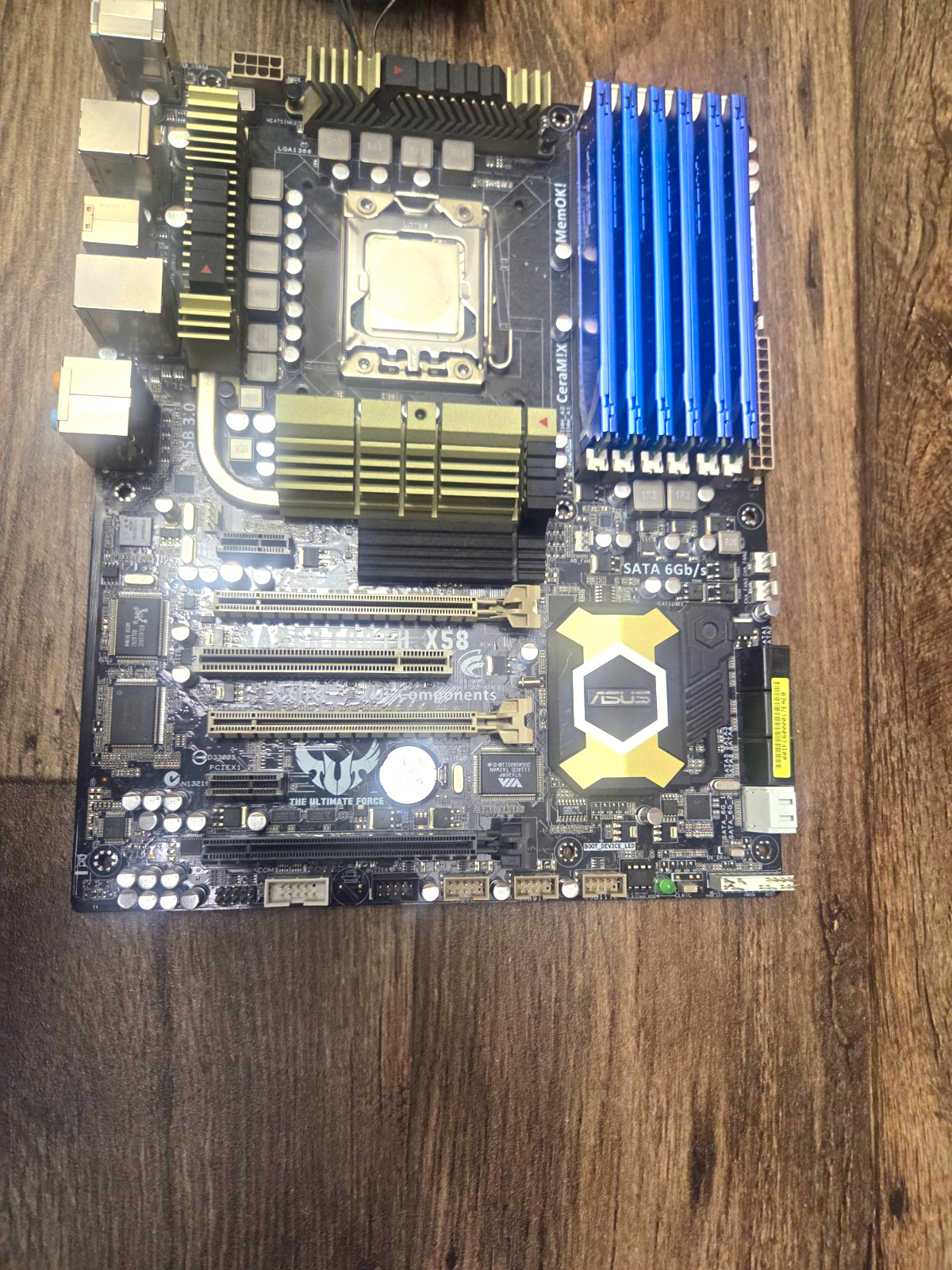 ASUS SABERTOOTH X58 DDR3 LGA1366 CPU Motherboard RAM Combo