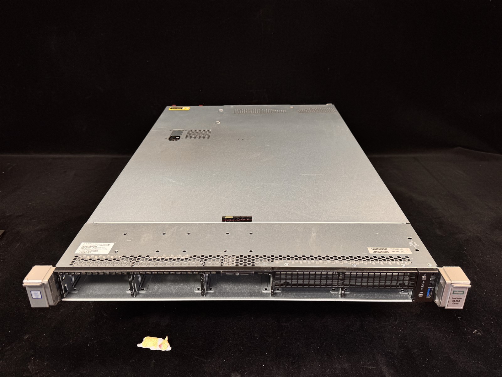 HP ProLiant DL360 Gen9 8SFF 2x E5-2630v3 16-Core 2.4GHz 48GB RAM 3x Tray P440ar