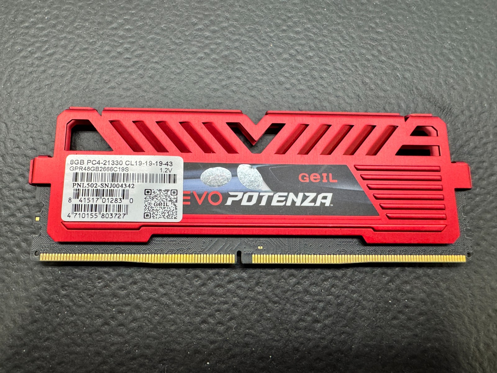GeIL EVO POTENZA 8GB DDR4 (PC4-21330) Desktop Memory GPR48GB2666C19S