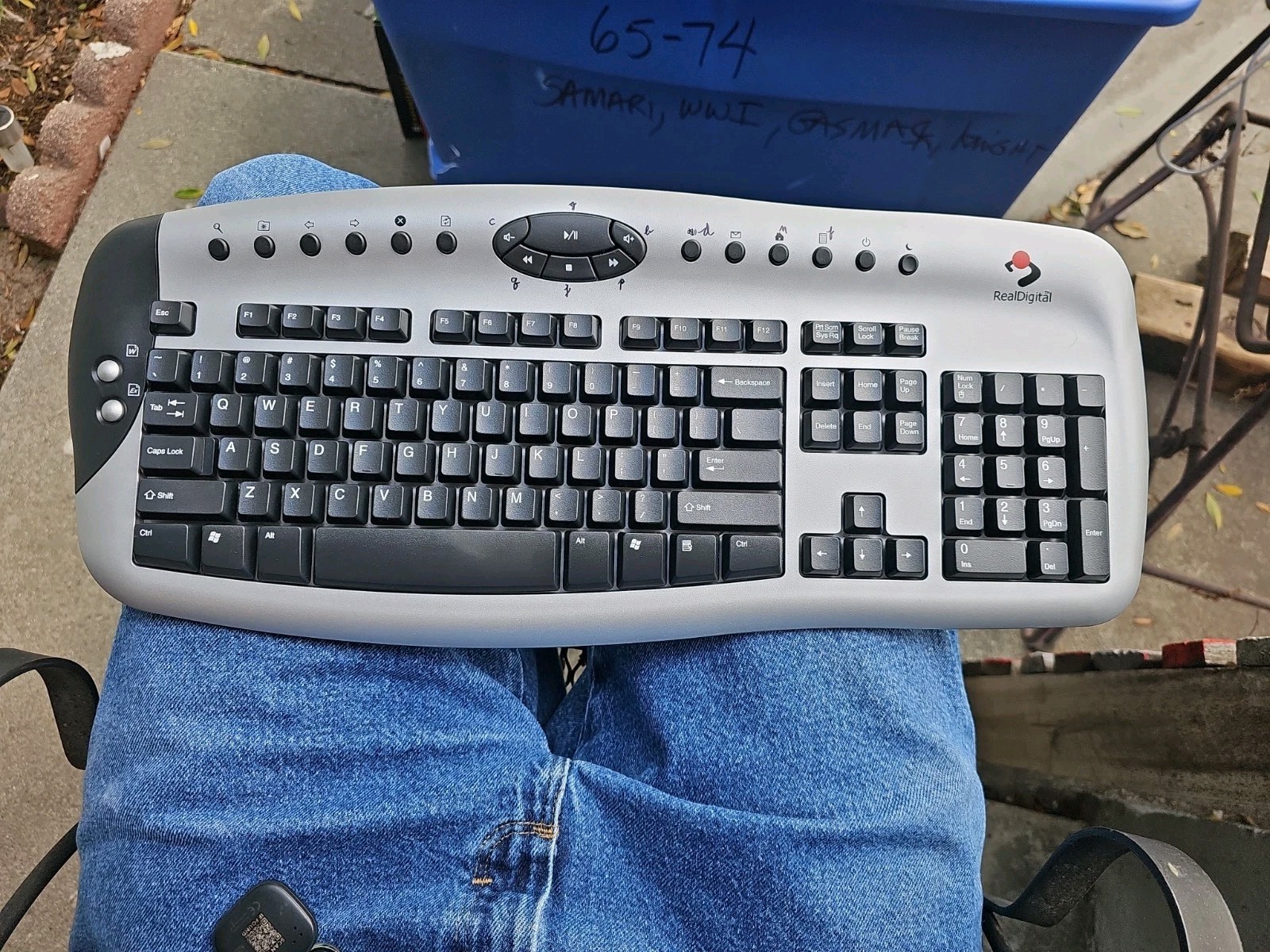 Amptron Professional Wireless Keyboard AKM-C0350  VTG 90s No Receiver Untested