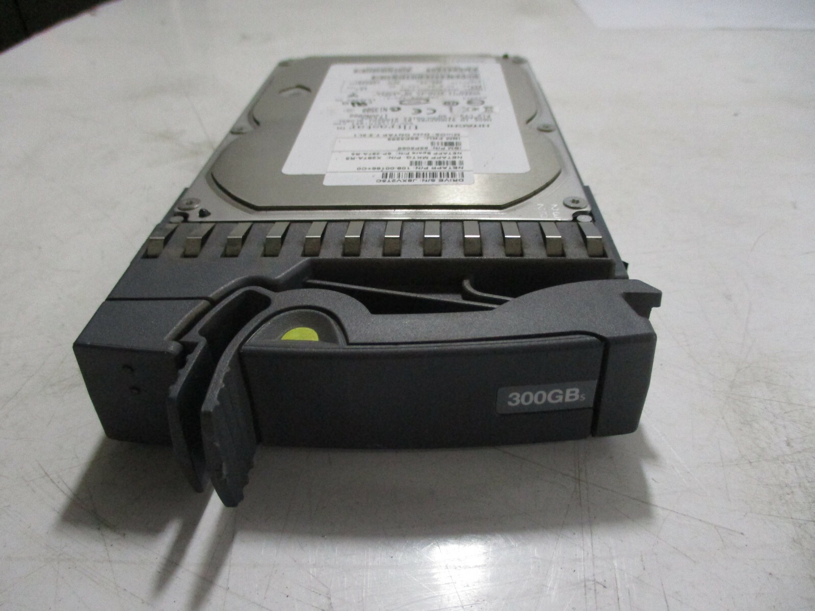 NetApp 108-00166+C0 X287A-R5 IBM 95P4255 3.5'' 15K RPM 300GB SAS HDD HUS153030VL