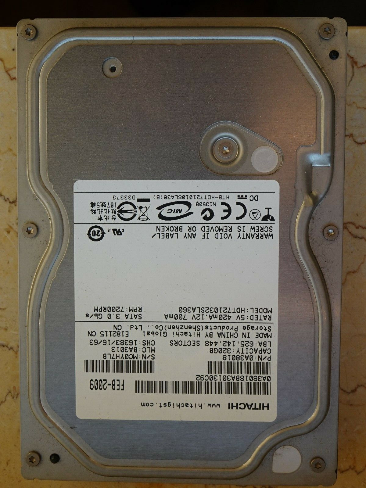 HITACHI DESKSTAR 7K1000 HDT721032SLA360 7200RPM SATA II 16MB 3.5" 360GB
