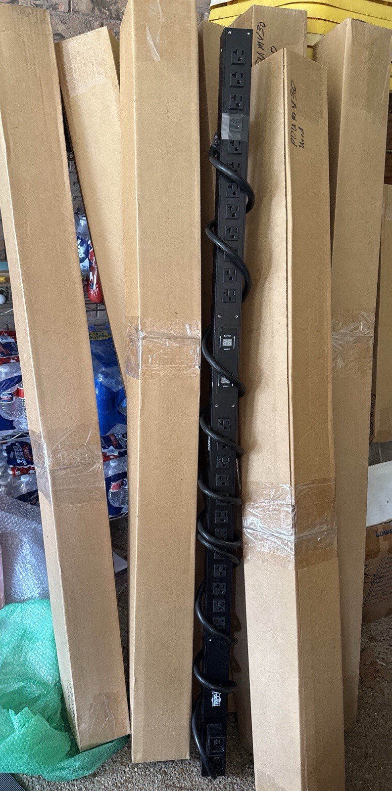 Tripp Lite PDUMV30 Rackmount PDU 30-Outlet 120V 24A NEMA 5-15R Black