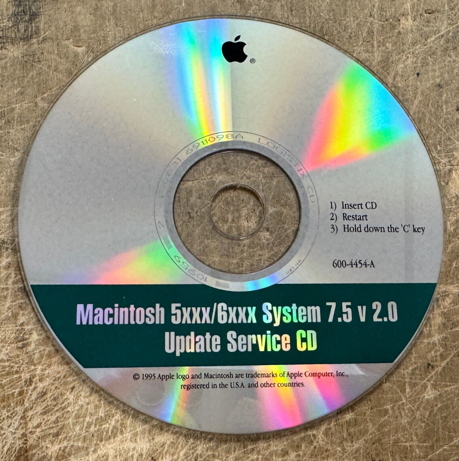 Apple Macintosh 5xxx/6xxx System 7.5 V2.0 Update Service CD P/N: 600-4454-A