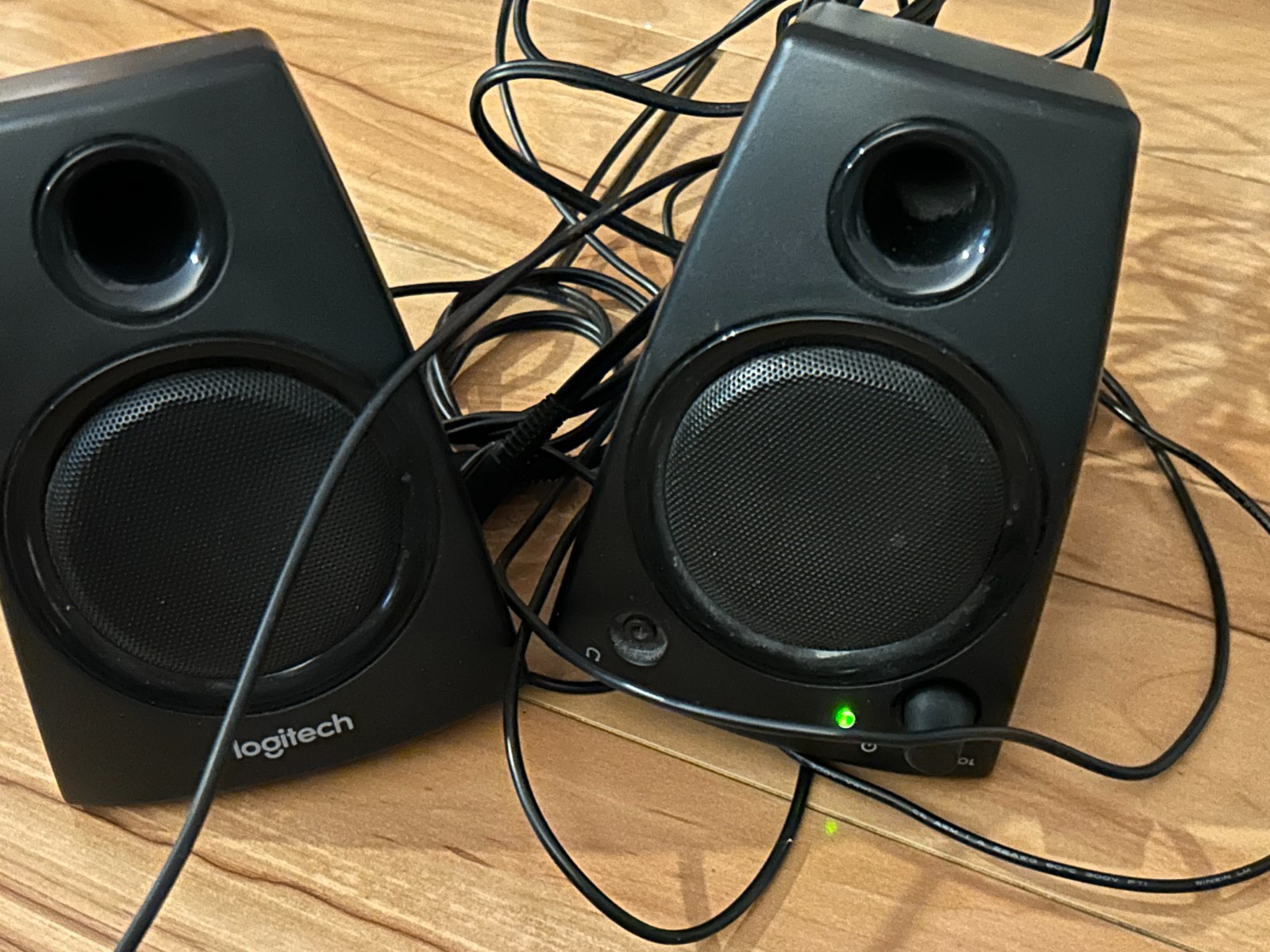 Genuine Logitech Z130 2 Piece Multimedia Stereo Speakers w/ Adapter - FREE S/H