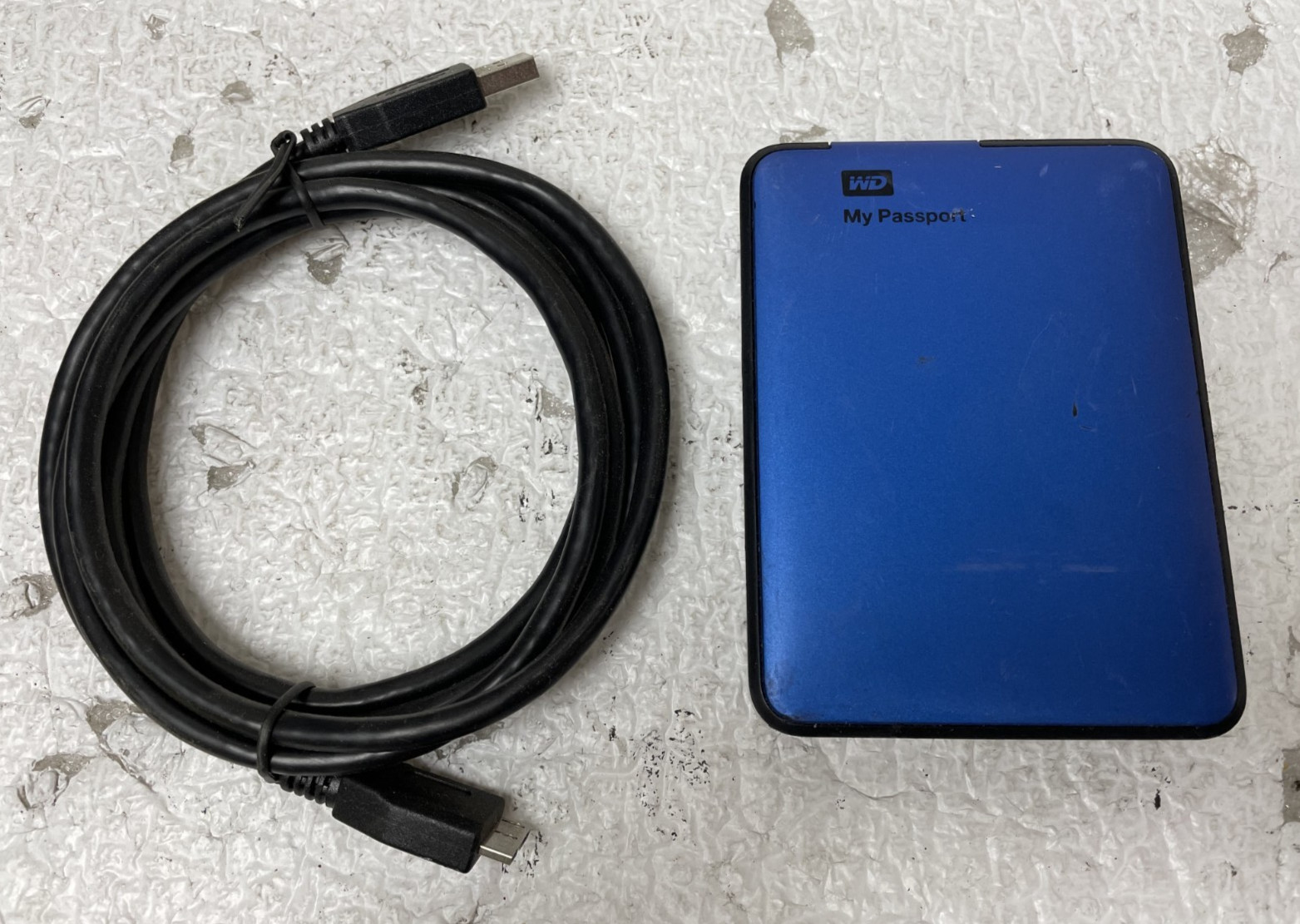 WD My Passport WDBBEP0010BBL-01 Portable External Hard Drive 1 TB Tested
