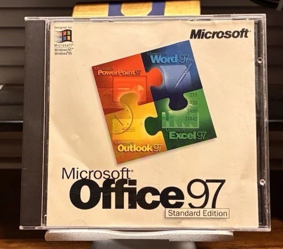 Microsoft Office 97 Standard Edition, Windows 95/NT w/ KEY CODE