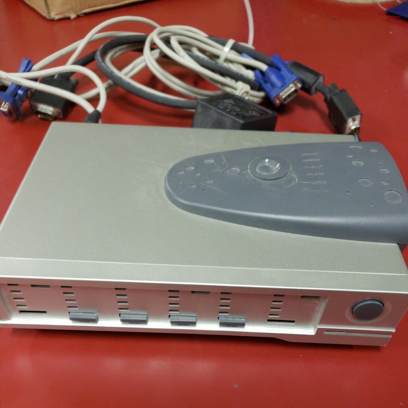 IOGEAR GCS124U MiniView USB II 4-Port USB/KVM Switch no faceplate