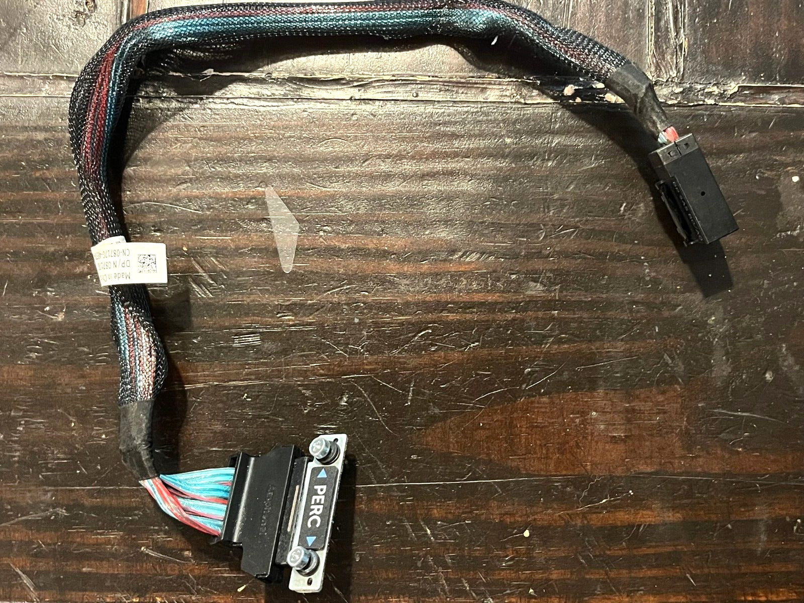 Dell EMC PowerEdge R640 PERC Dual MINI SAS HDD Backplane RAID Cable (8Y2C8)
