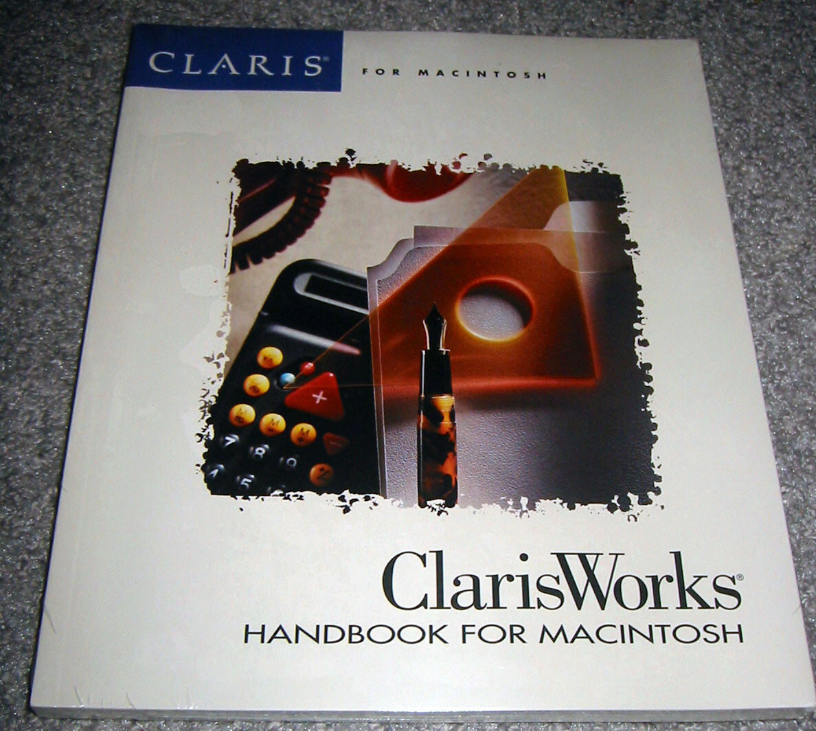 ClarisWorks Handbook for Macintosh - Still sealed