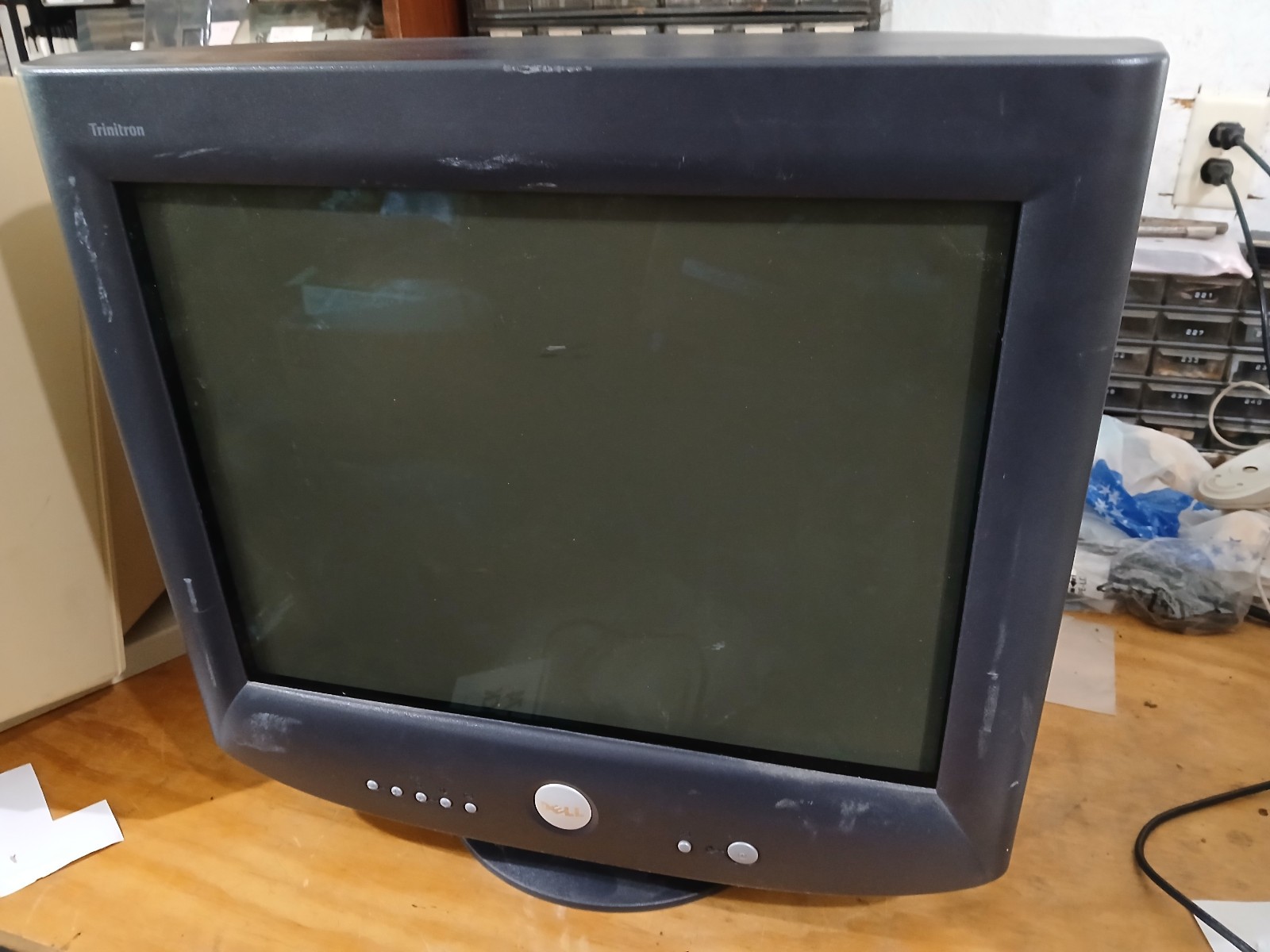Dell Trinitron Color Graphic Display P1130 21" VGA CRT Monitor 2004 Black