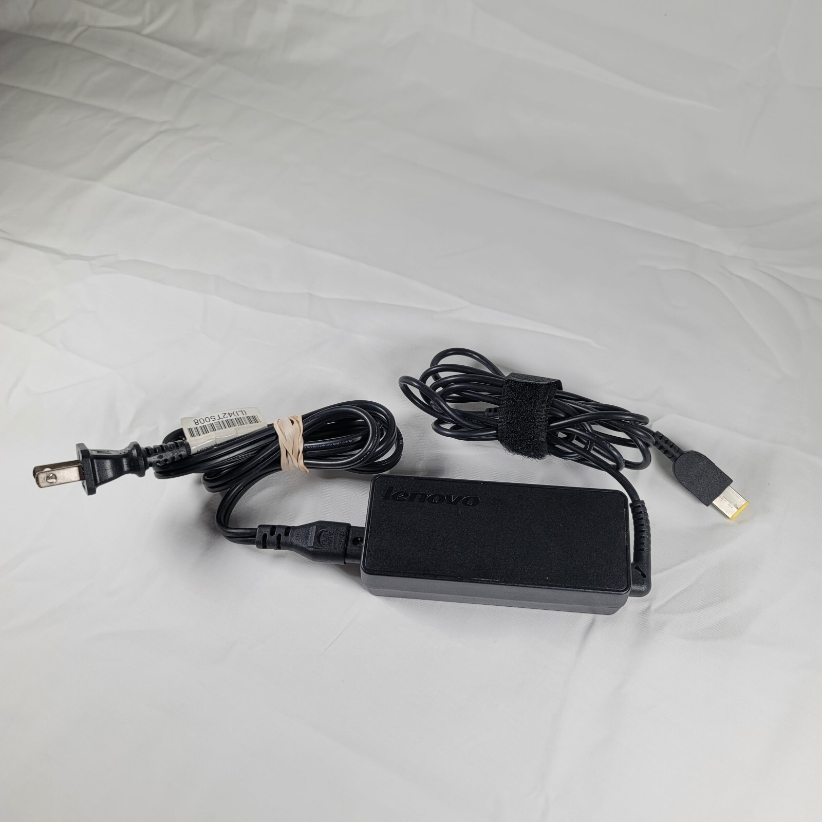 Genuine Lenovo AC Power Adapter 65W 20V 3620060 OEM slim tip (yellow rectangle)