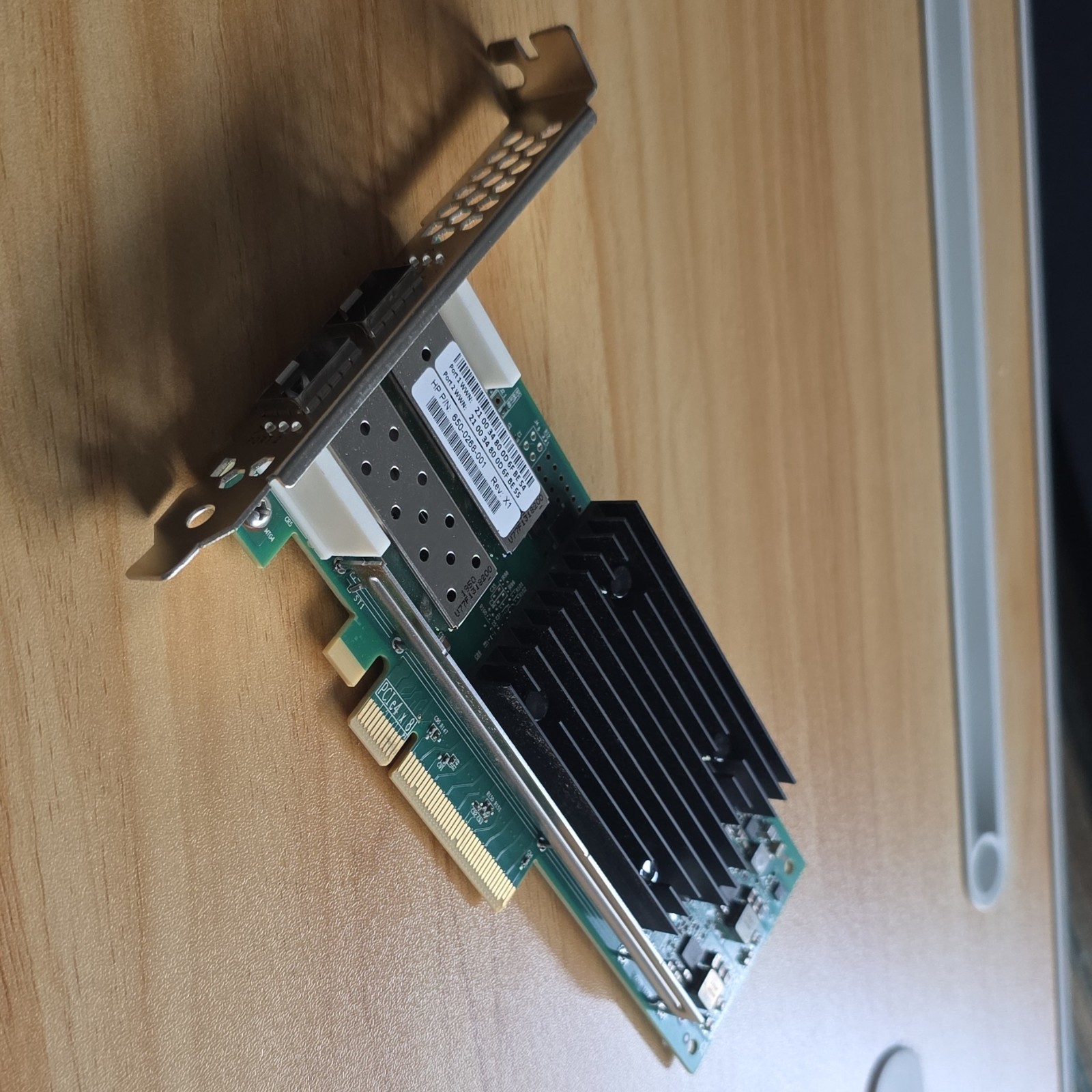 QLogic QLE2672 16Gbps 2-Port SFP PCI Express Network Adapter Plug-in Card