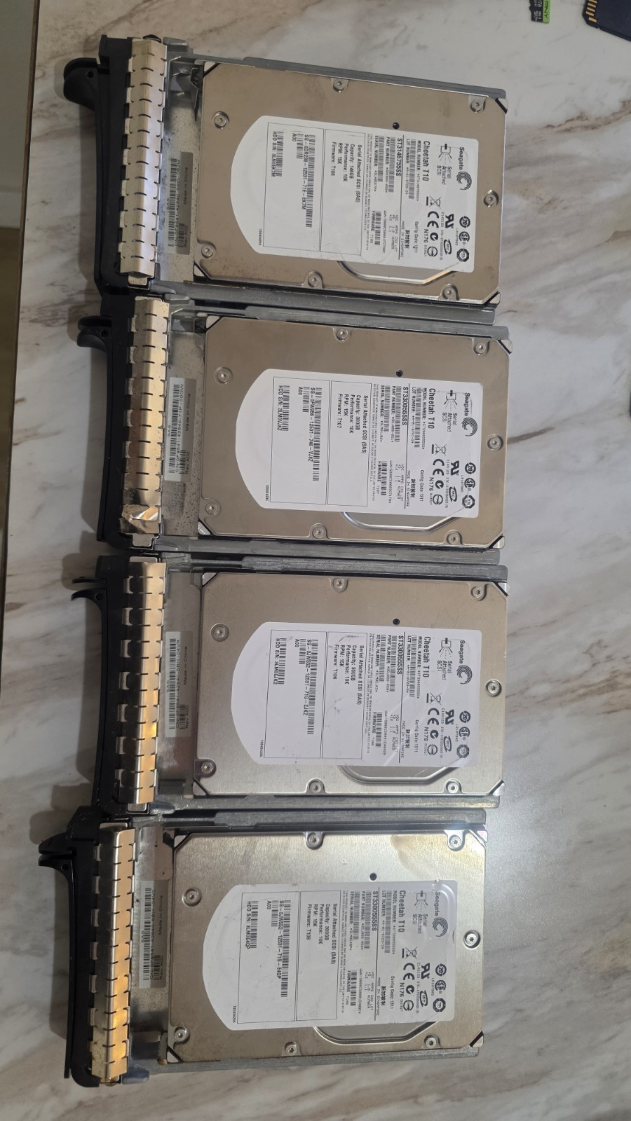 set 4pc Seagate-IMSourcing  Hard Drive