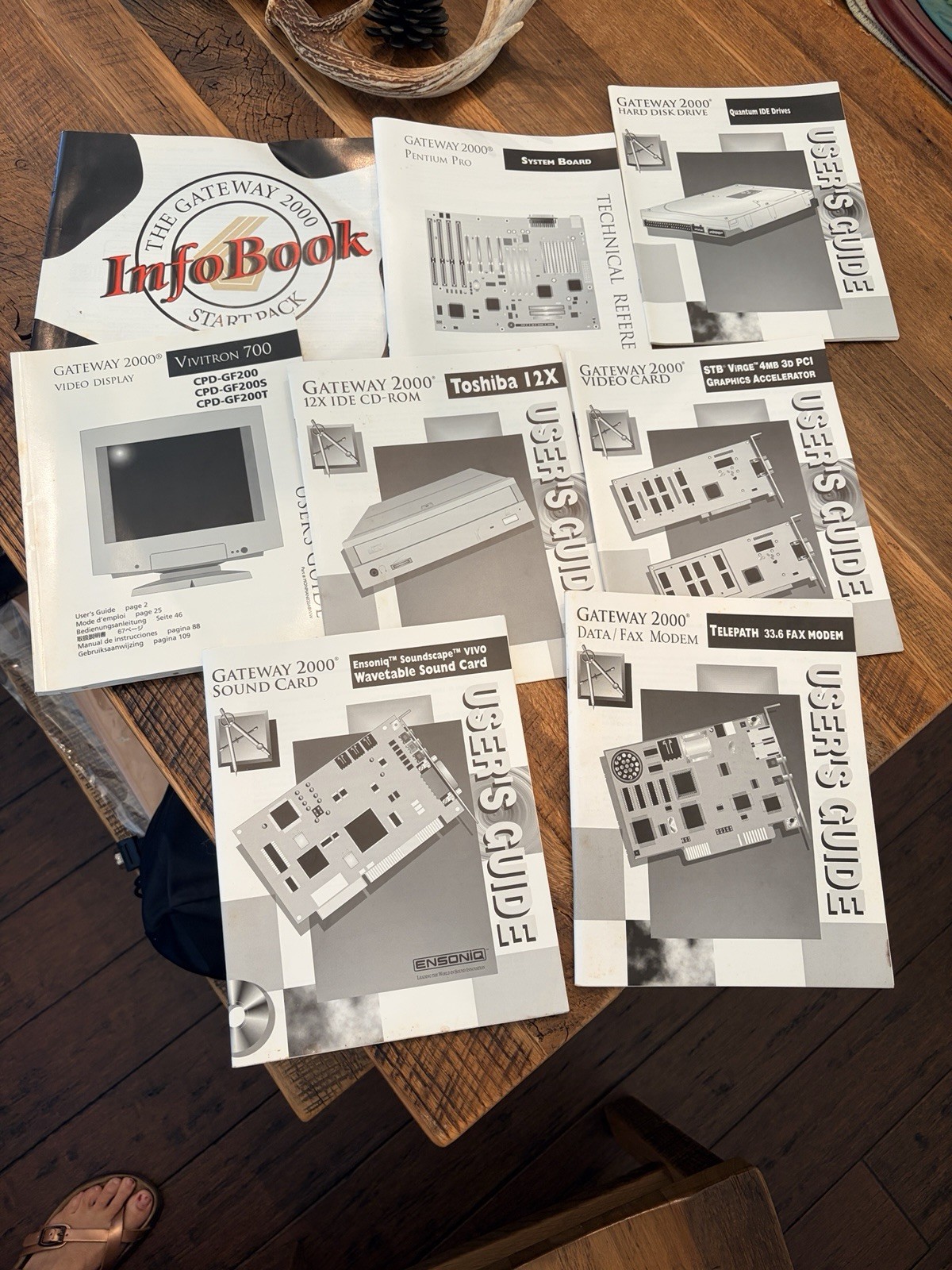 Gateway 2000 Vintage InfoBook Start Pack User Manuals & Guides Set