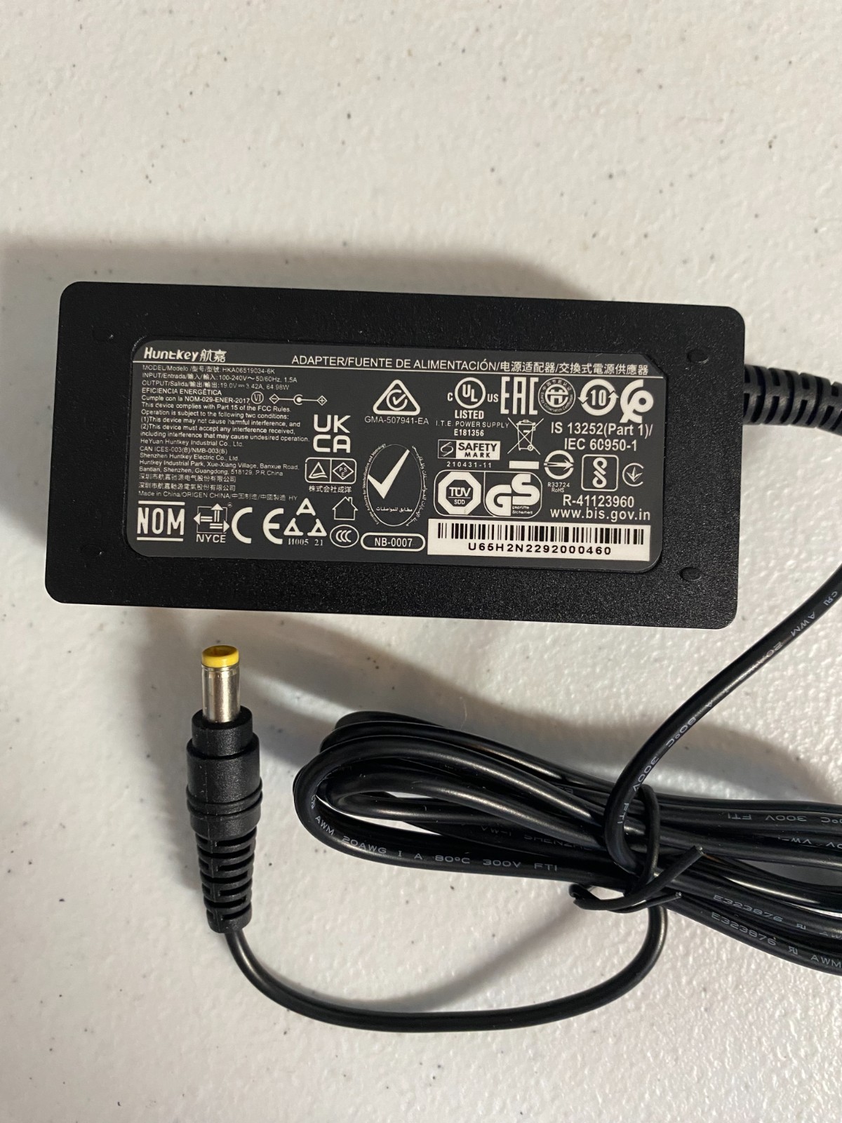 NEW Huntkey power adapter HKA06519034-6K 19V 3.42A