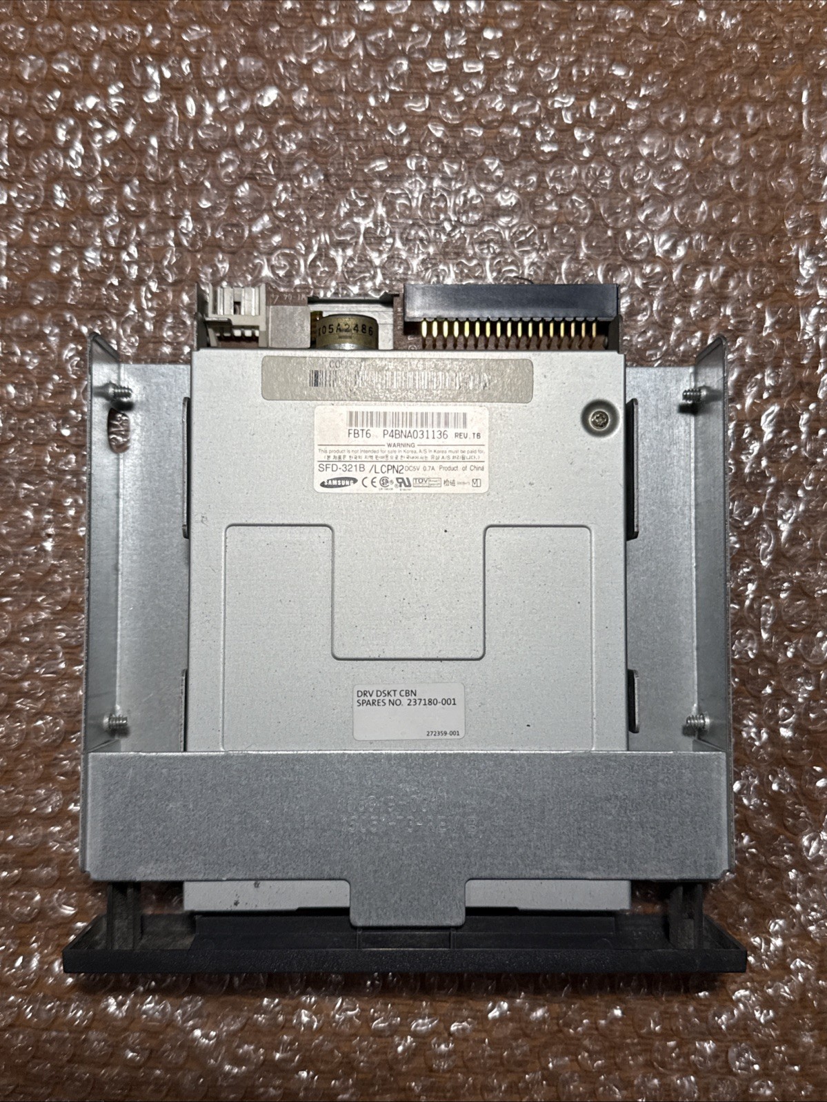 Samsung SFD-321B 3.5" 1.44MB Floppy Disk Drive - Bracket Bezel Compaq 176137-F30