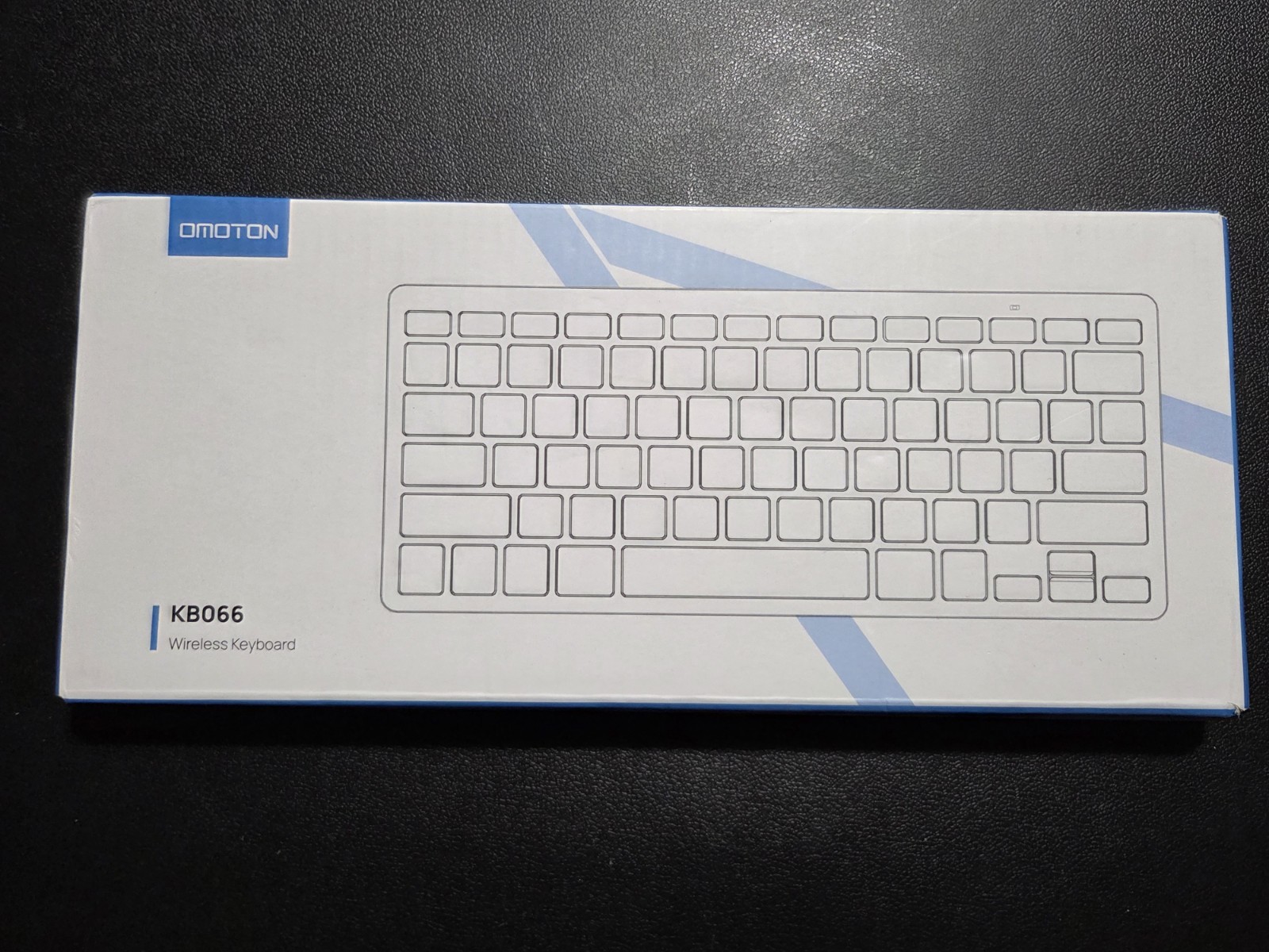 OMOTON KB066 Bluetooth Wireless Keyboard Compatible with Apple