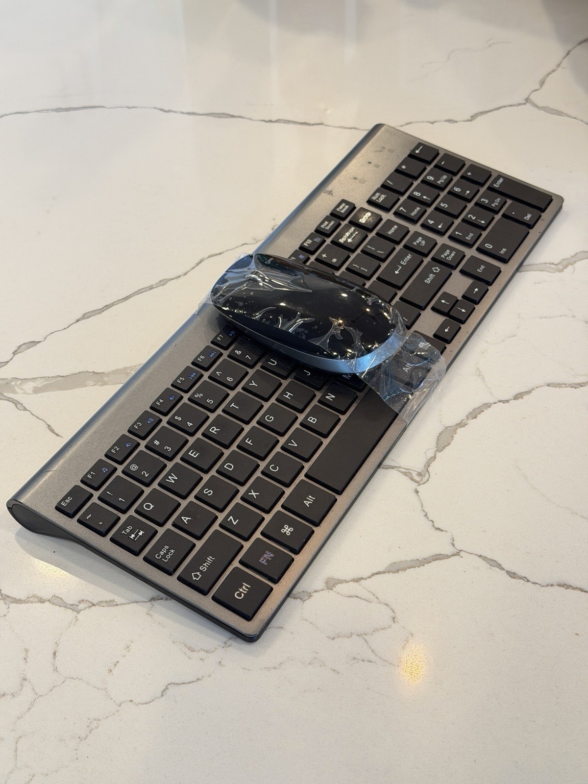 FENIFOX Wireless Slim Keyboard & Mouse Bundle Gray/Black QWERTY English
