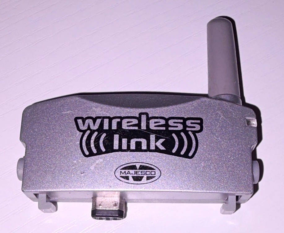 Wireless Link Adapter for Nintendo GameBoy Advance SP (Majesco)- UNTESTED 