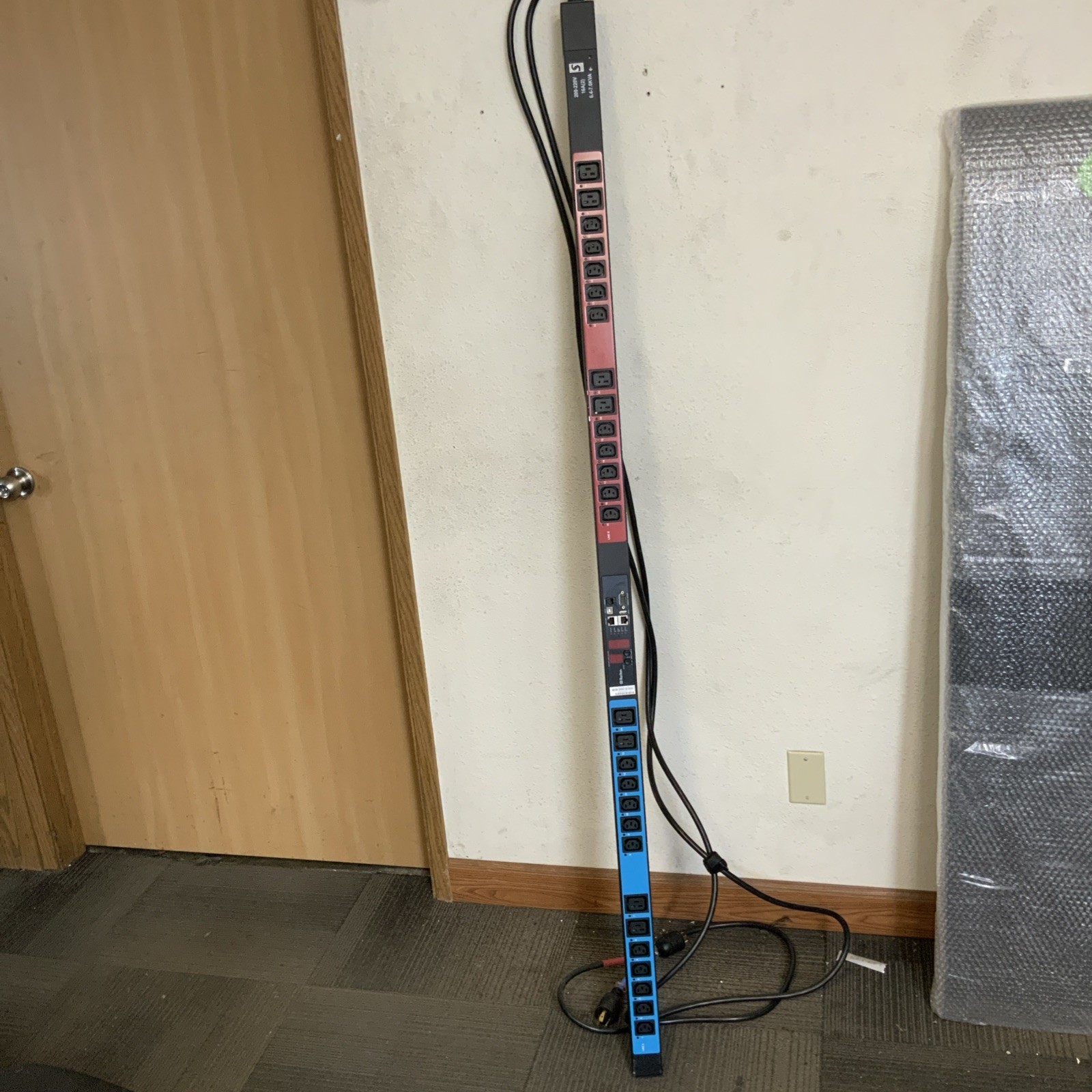 Raritan PDU Rack Power Distribution Unit PX2-5837X2V *USED*